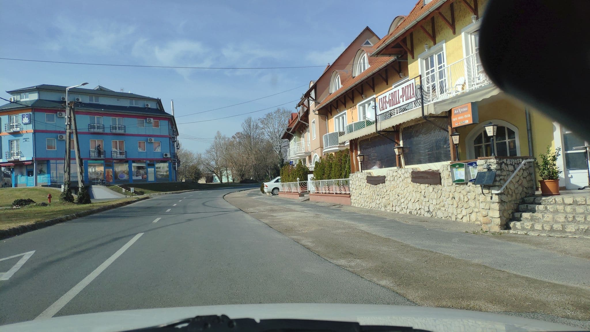 Street view near Auróra Apartman Keszthely, Keszthely — © rbader (CC BY-SA · Mapillary)