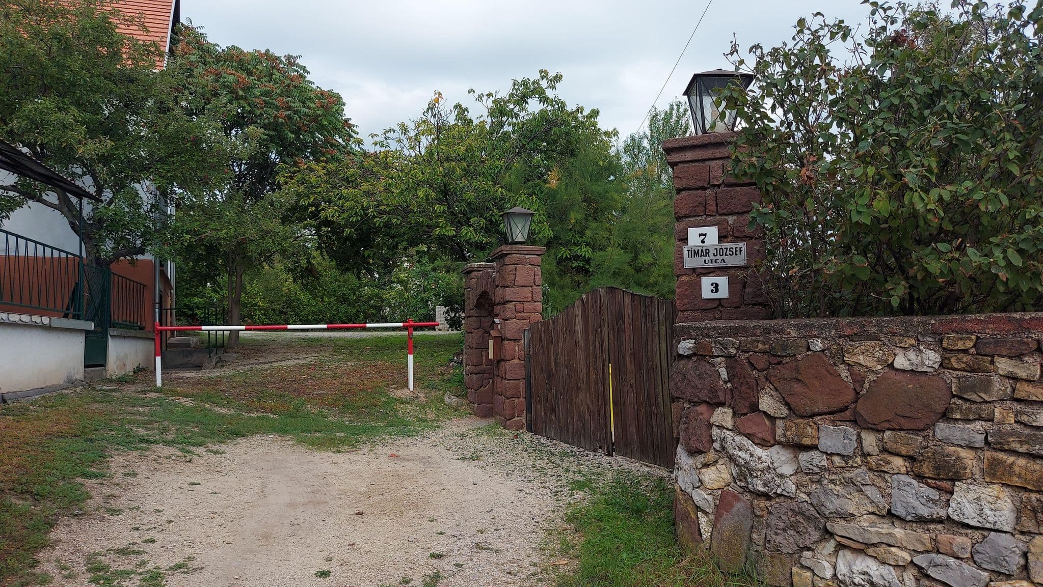 Street view near Szent István Egyetem Gyakorlati Oktató Kabinet Csopak, Csopak — © vasony (CC BY-SA · Mapillary)