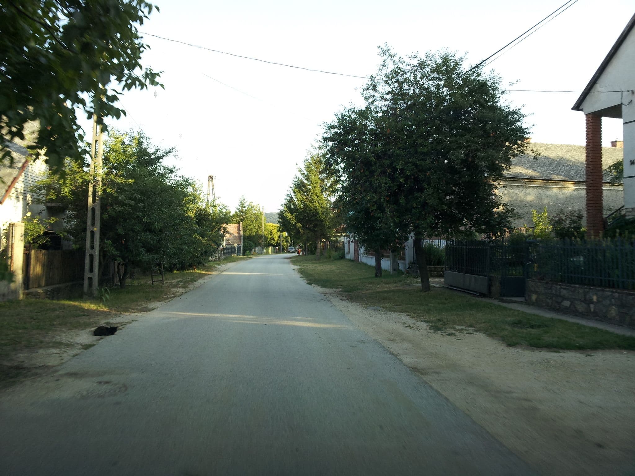 Street view near ZiMo Taliándörögdi MoZiHáz, Úrkút — © kolesajr (CC BY-SA · Mapillary)