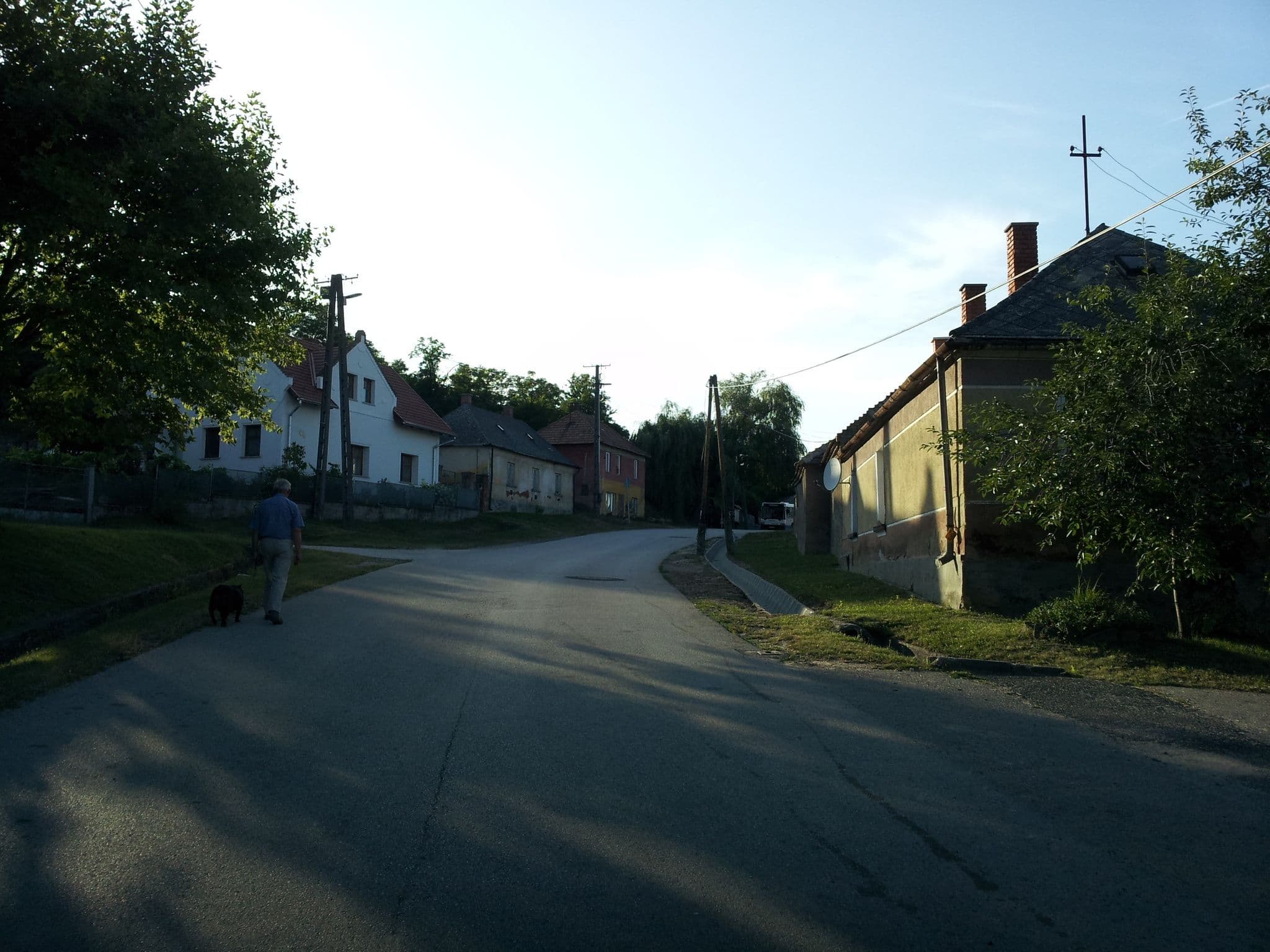 Street view near Dörögdi Durmoló közösségi szálláshely, Úrkút — © kolesajr (CC BY-SA · Mapillary)