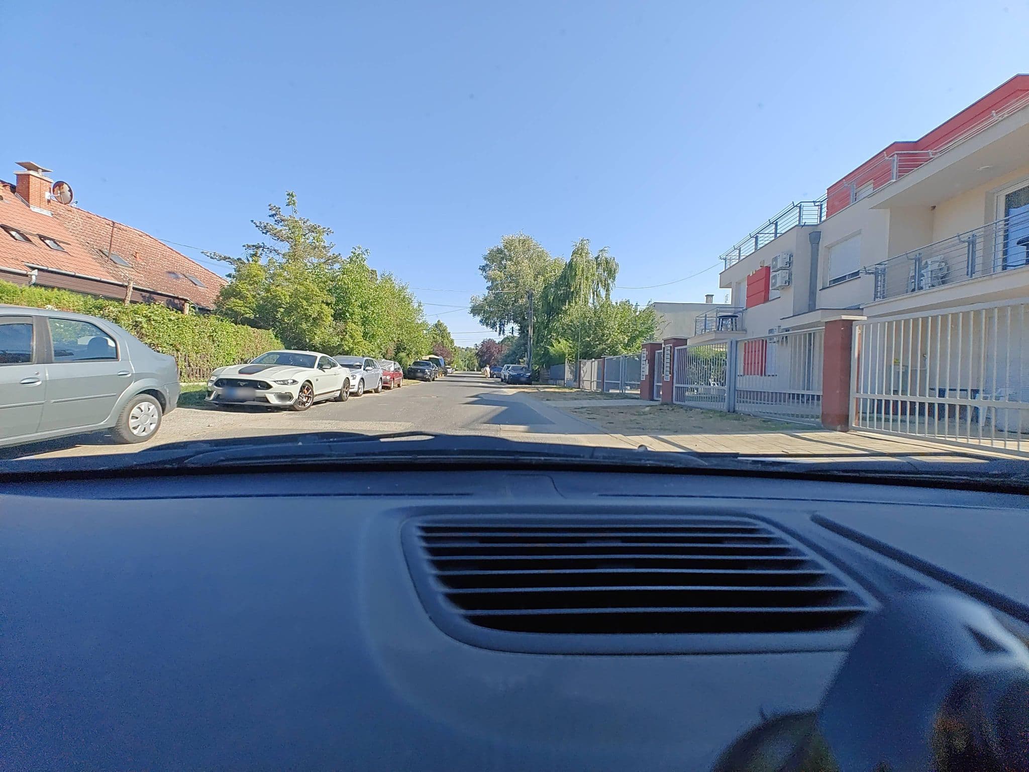 Street view near Manka Mansion, Zamárdi — © Winner_hun (CC BY-SA · Mapillary)