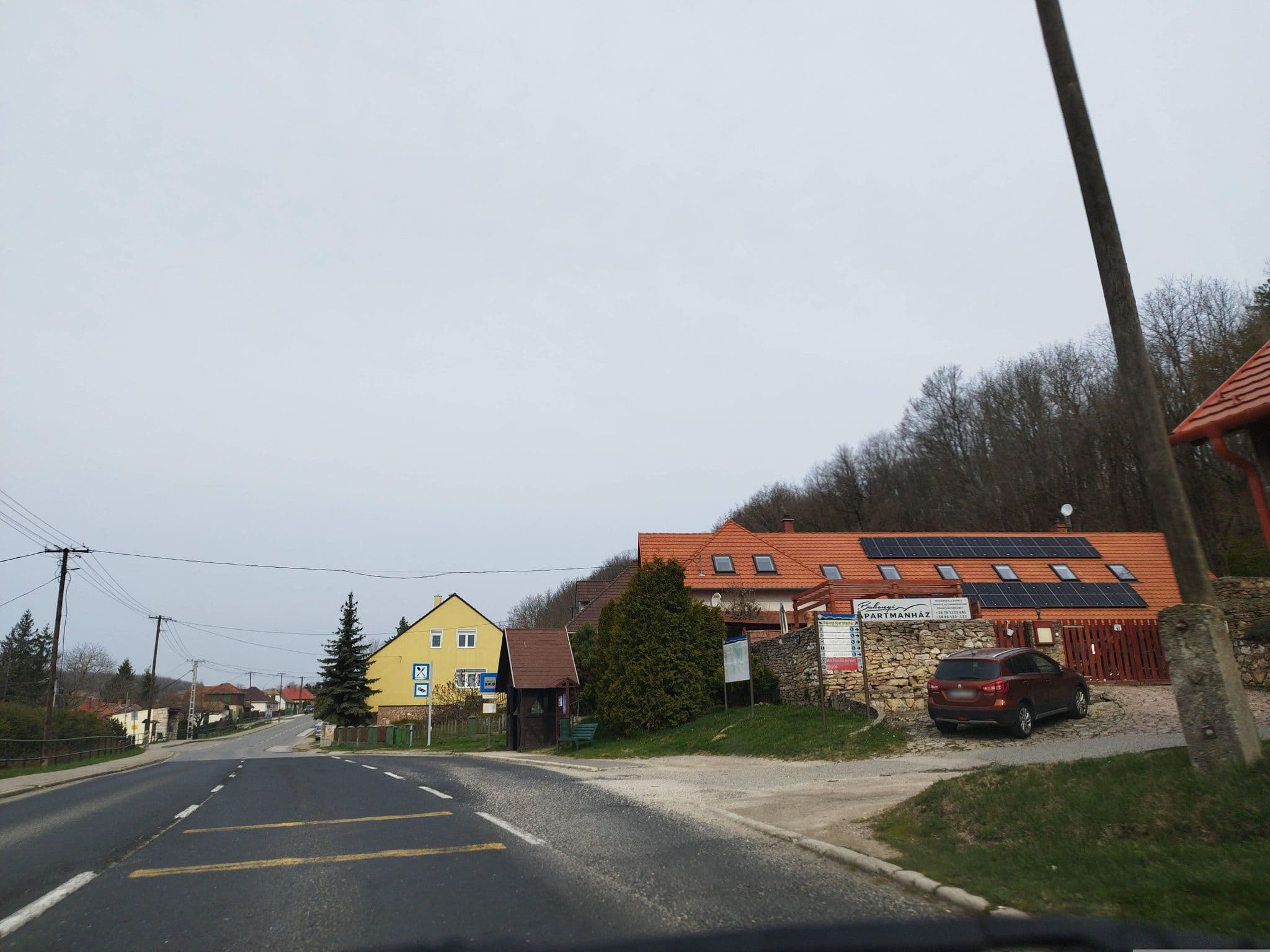 Street view near Kökényes Vendégház, Zirc — © grozsa11 (CC BY-SA · Mapillary)