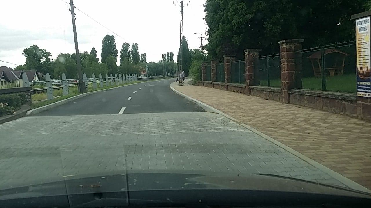 Street view near Like Hotel Vonyarc, Vonyarcvashegy — © vst (CC BY-SA · Mapillary)