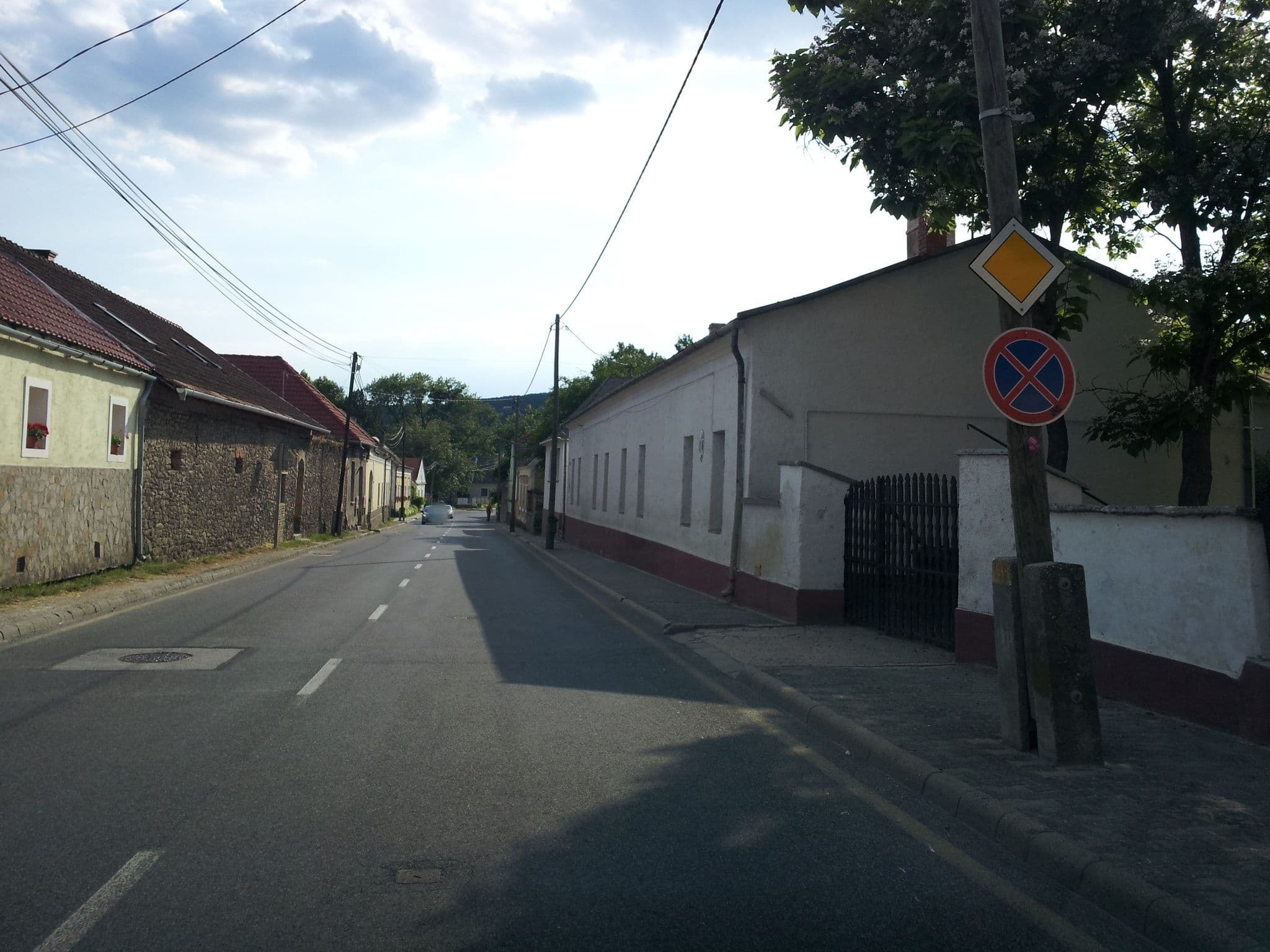Street view near Kű-Ház, Zánka — © kolesajr (CC BY-SA · Mapillary)