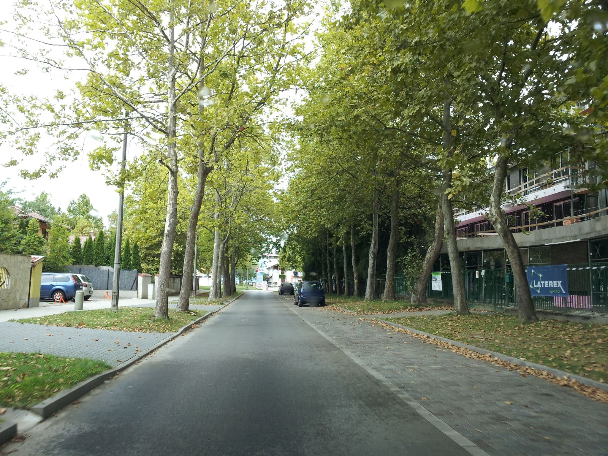 Street view near Zamárdi Parti Apartman Zamárdi, Zamárdi — © kolesajr (CC BY-SA · Mapillary)