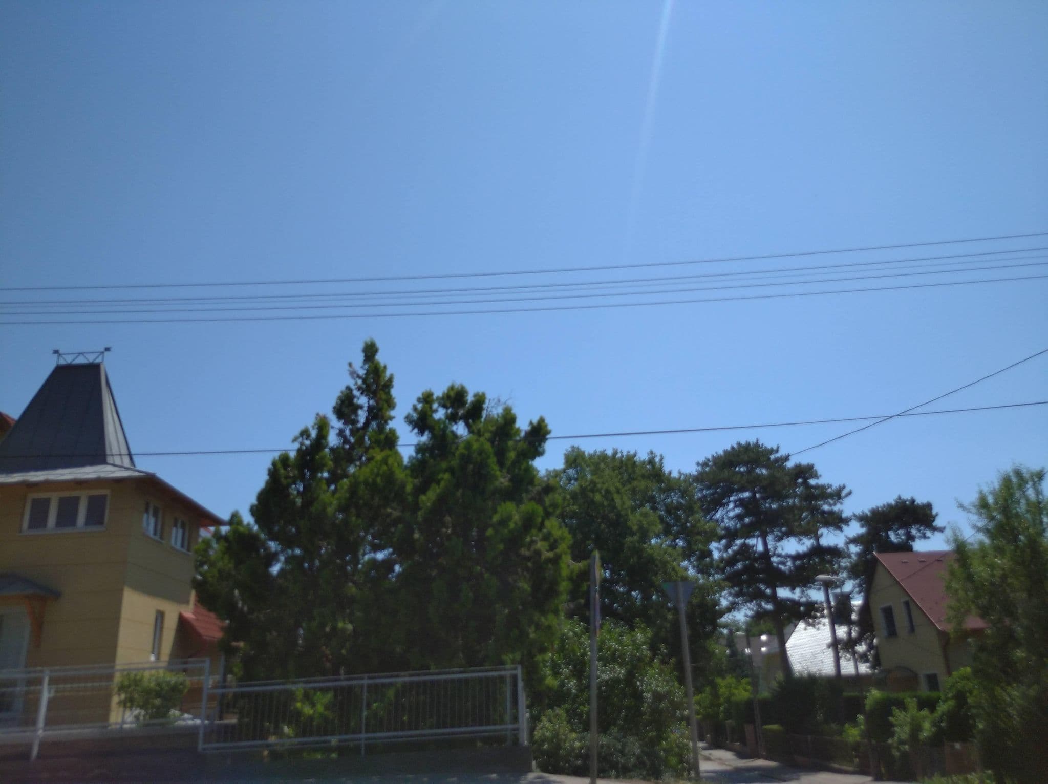 Street view near Lívia Apartmanház, Balatonfüred — © grozsa11 (CC BY-SA · Mapillary)