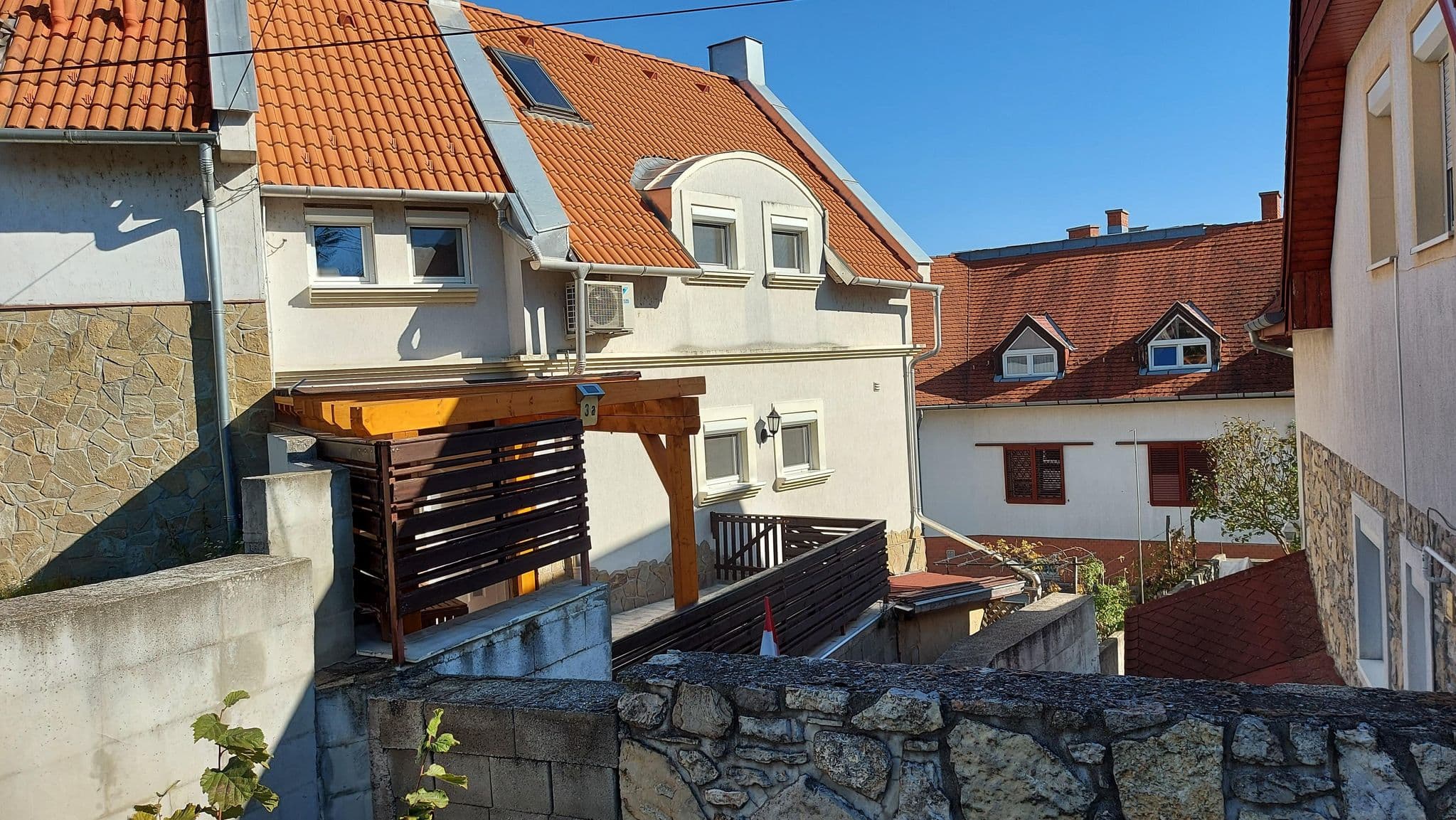 Street view near Lugas Apartman, Csopak — © vasony (CC BY-SA · Mapillary)