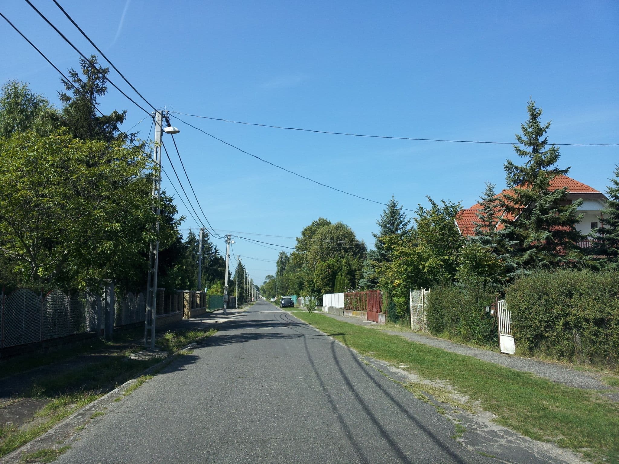 Street view near Bor Resort *****, Zamárdi — © kolesajr (CC BY-SA · Mapillary)