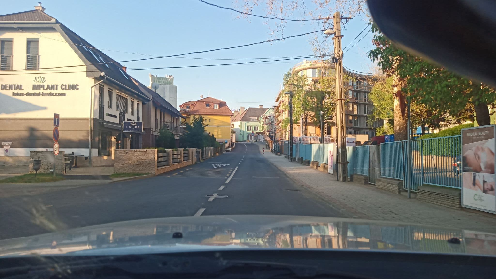 Street view near Három a Kislány Vendégház, Hévíz — © lercom (CC BY-SA · Mapillary)