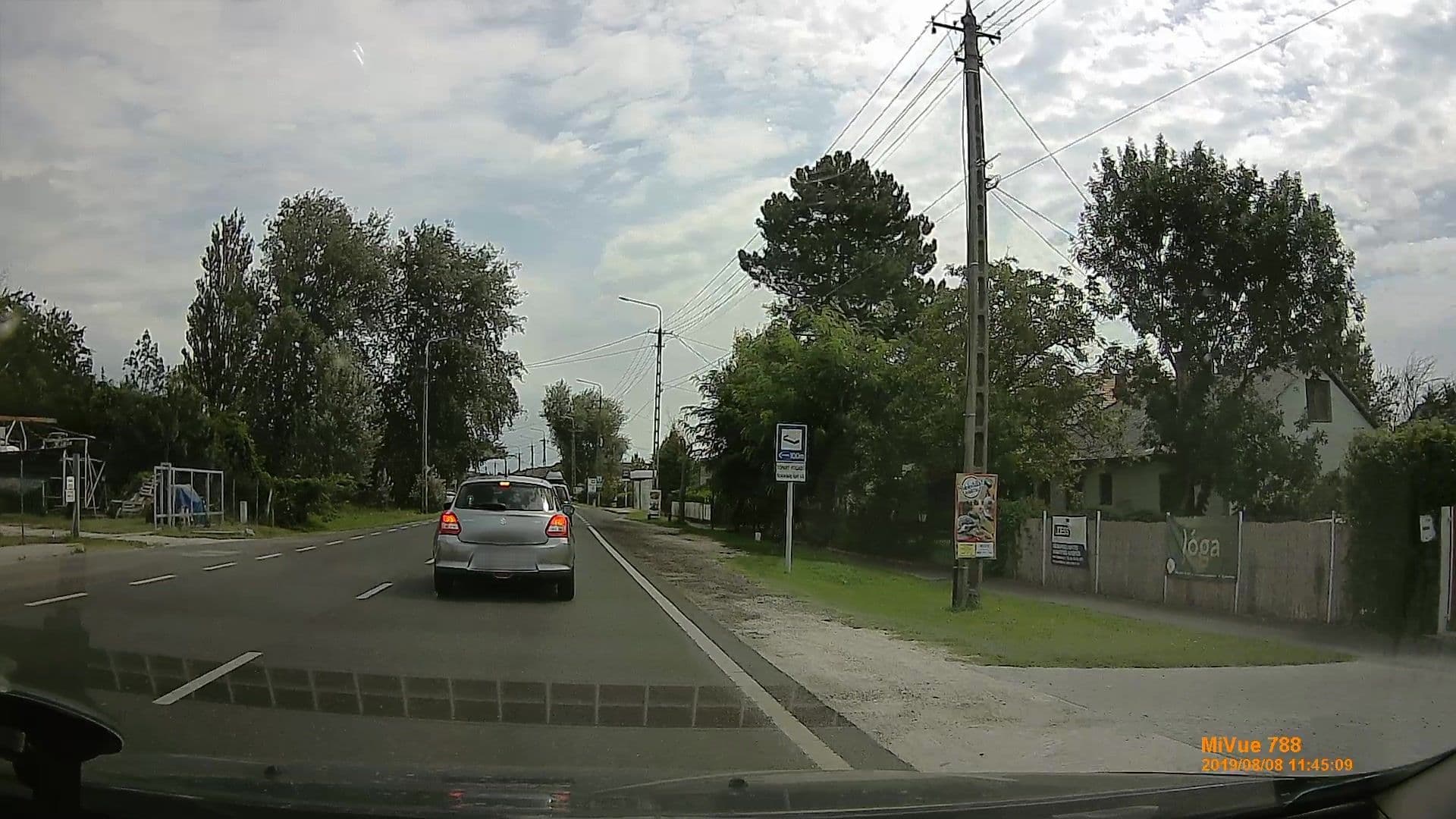Street view near Aranyhíd Vendégház és Életmód Központ, Balatonboglár — © geox123 (CC BY-SA · Mapillary)