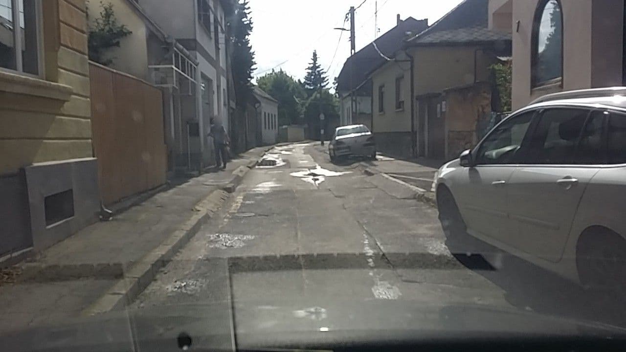 Street view near Belvárosi Kertesház Keszthely, Keszthely — © vst (CC BY-SA · Mapillary)