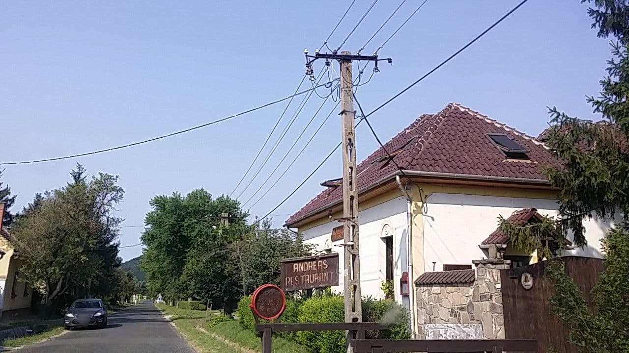 Street view near Andreas Wellness és Borház Panzió, Badacsonytomaj — © utvonalfelmeresek (CC BY-SA · Mapillary)