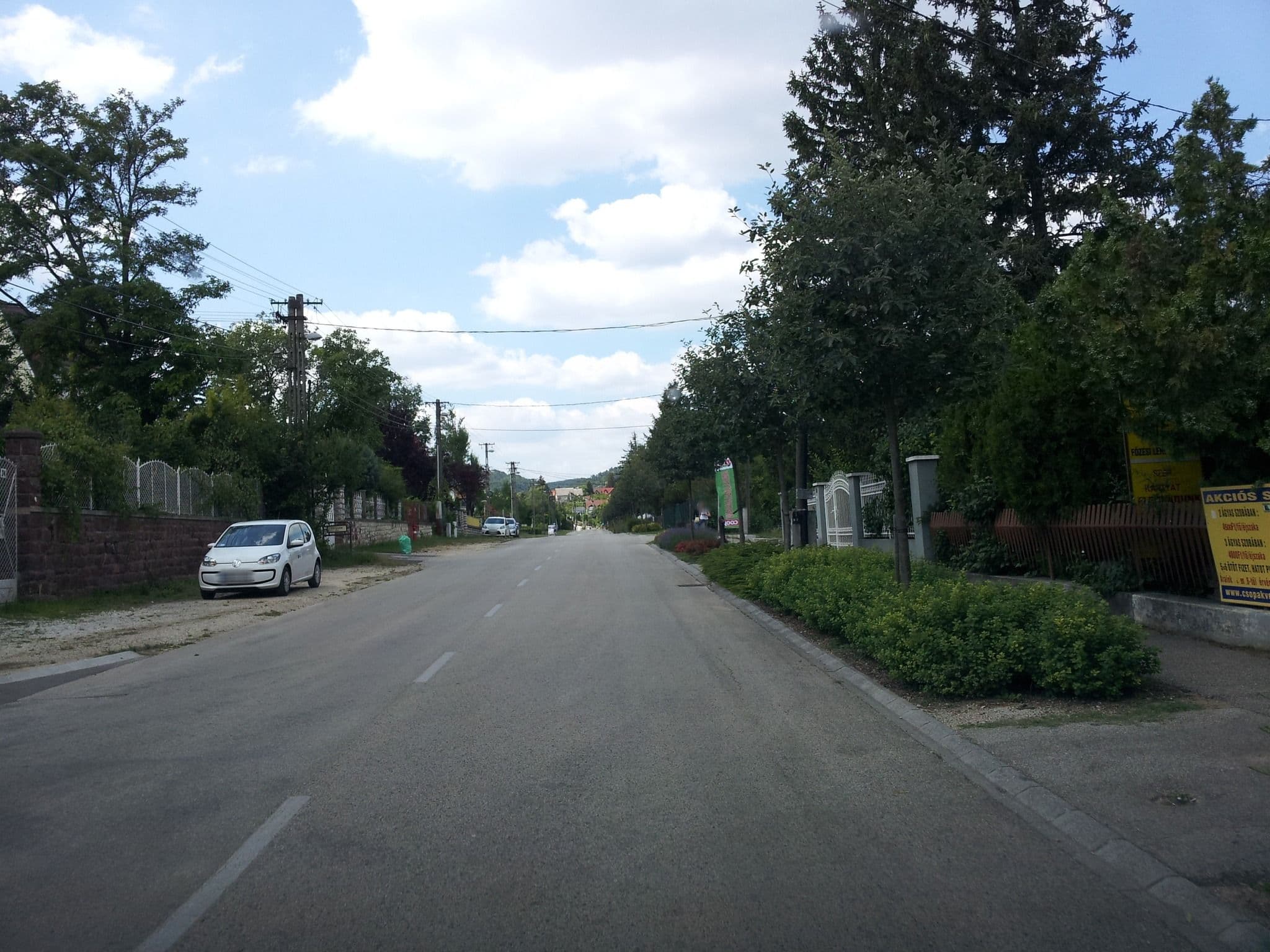Street view near Fürdő Apartman Csopak, Csopak — © kolesajr (CC BY-SA · Mapillary)