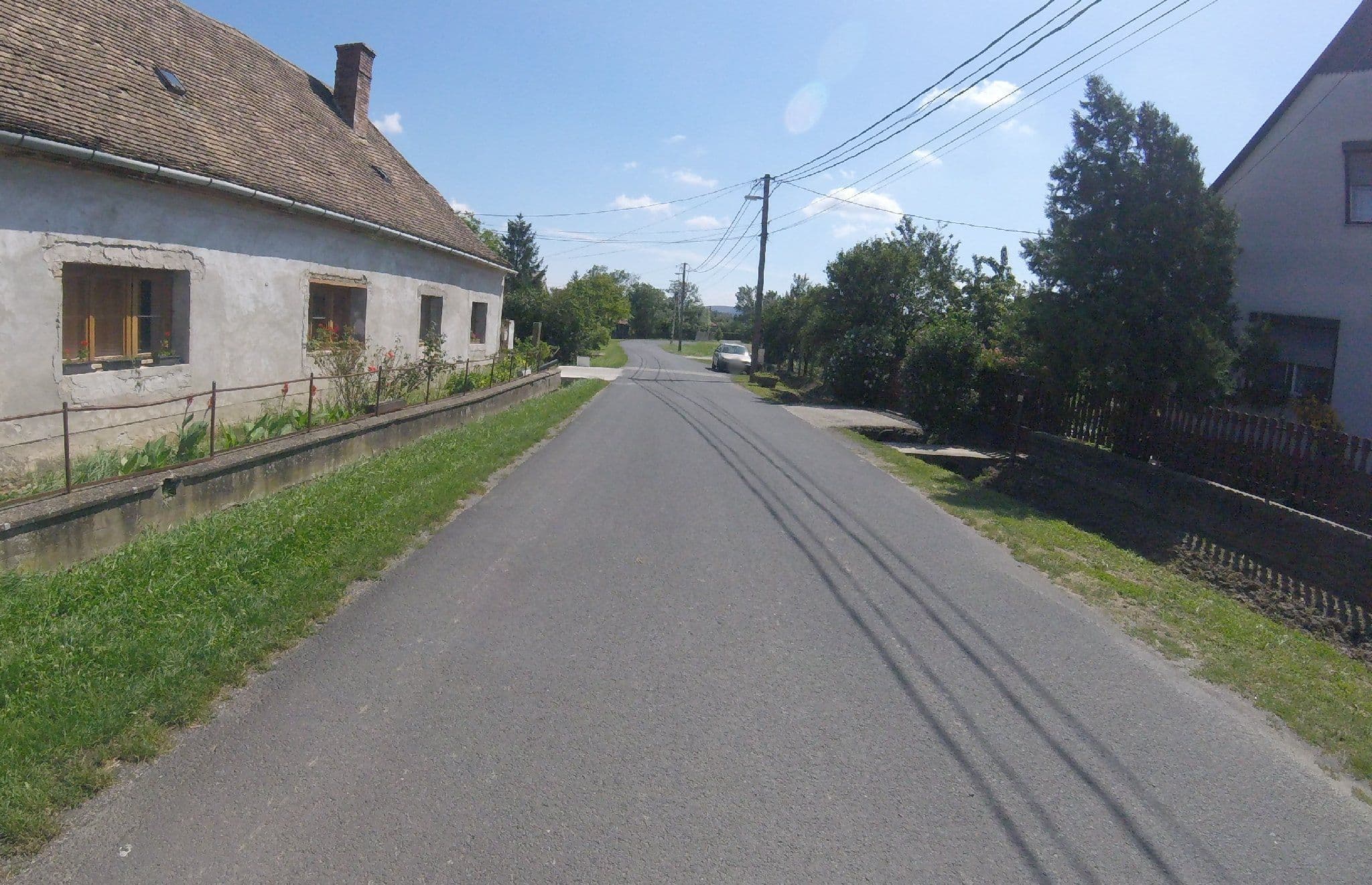 Street view near Katalin Szálló, Tapolca — © utvonalfelmeresek (CC BY-SA · Mapillary)