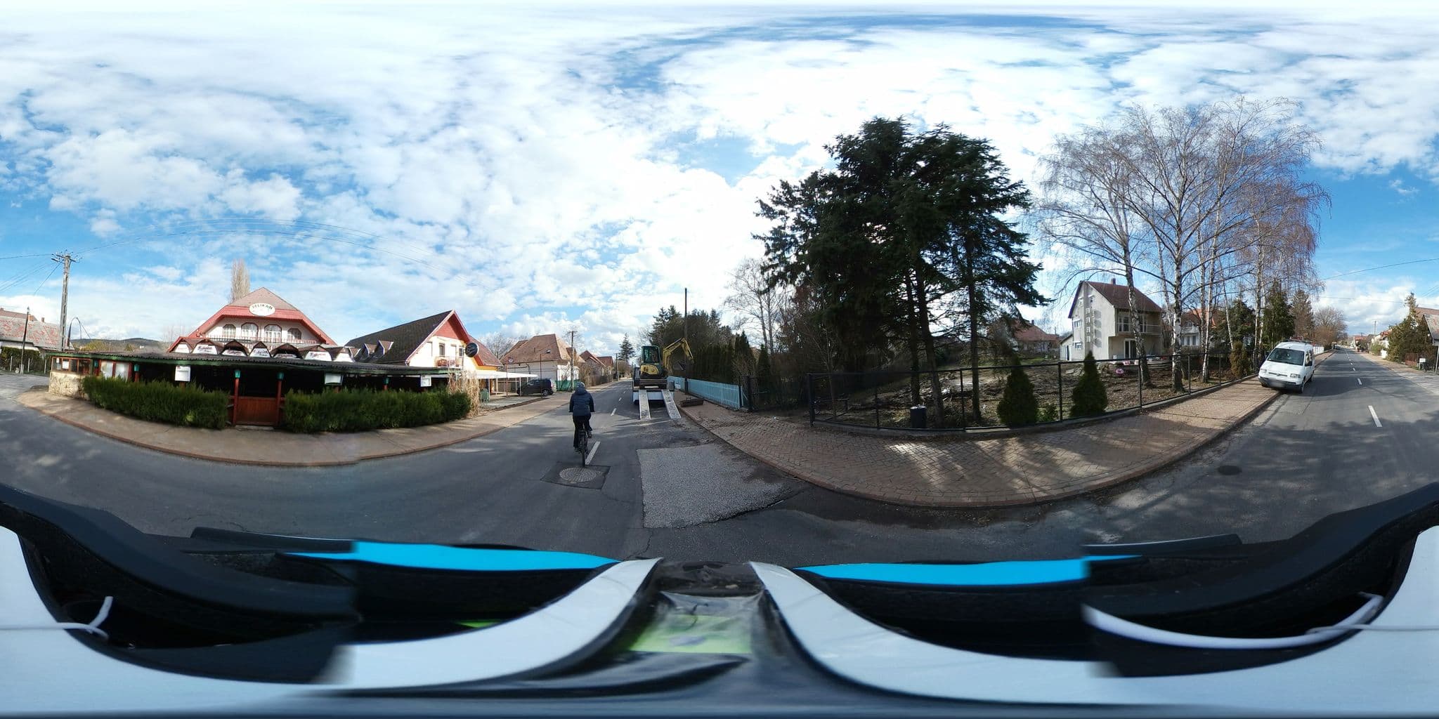 Street view near Kings panzio, Gyenesdiás — © tamas (CC BY-SA · Mapillary)
