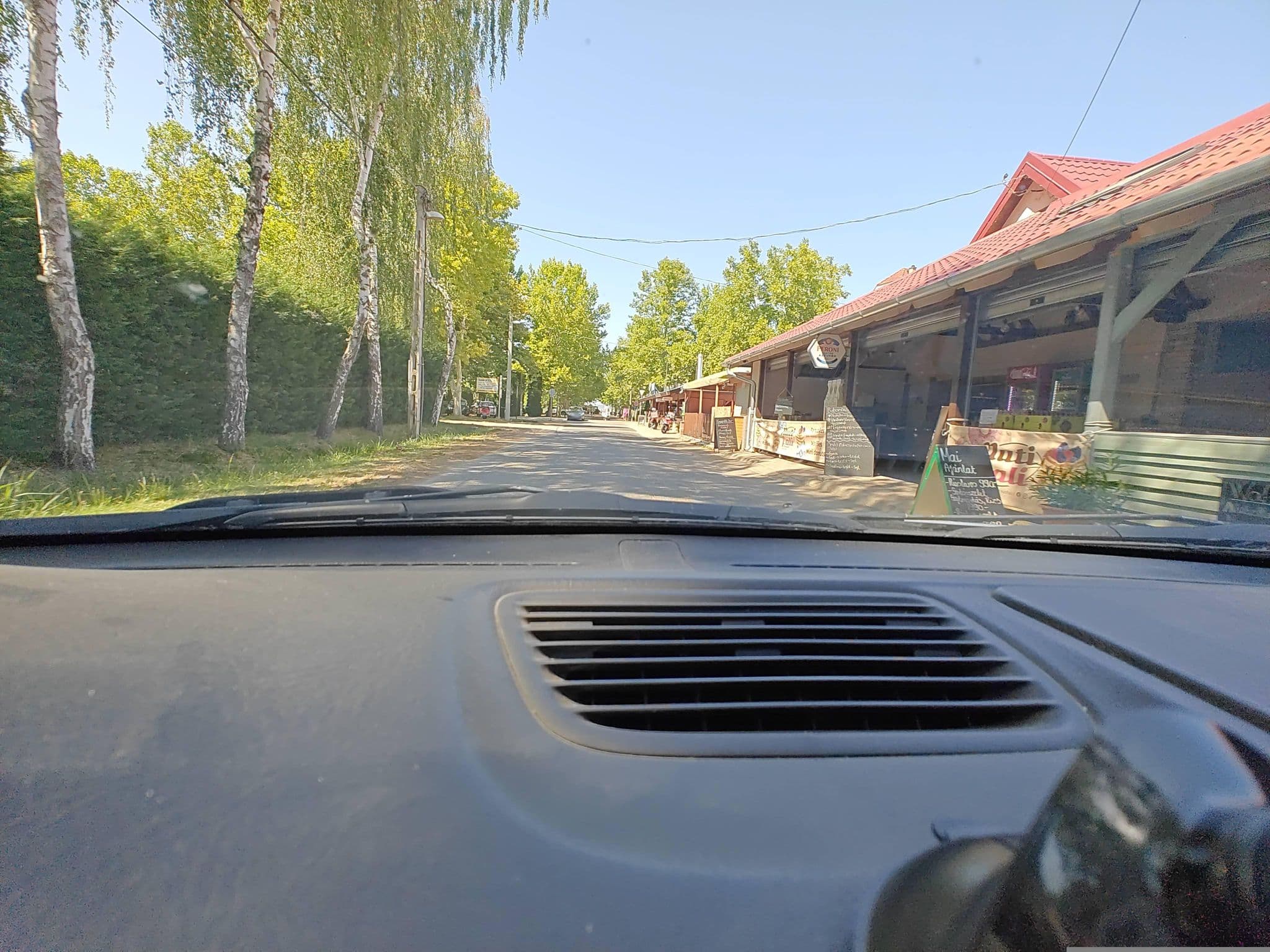 Street view near D-S Apartman Stella, Zamárdi — © Winner_hun (CC BY-SA · Mapillary)