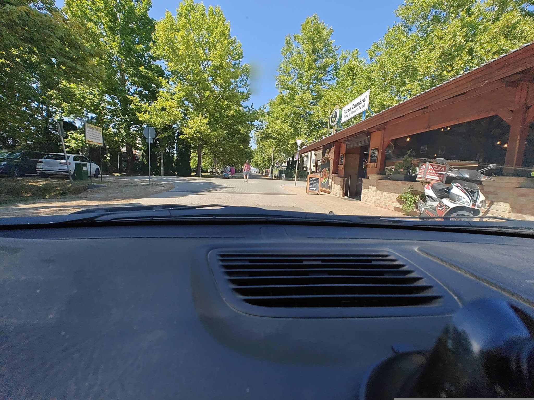 Street view near Weinberger Appartman, Zamárdi — © Winner_hun (CC BY-SA · Mapillary)