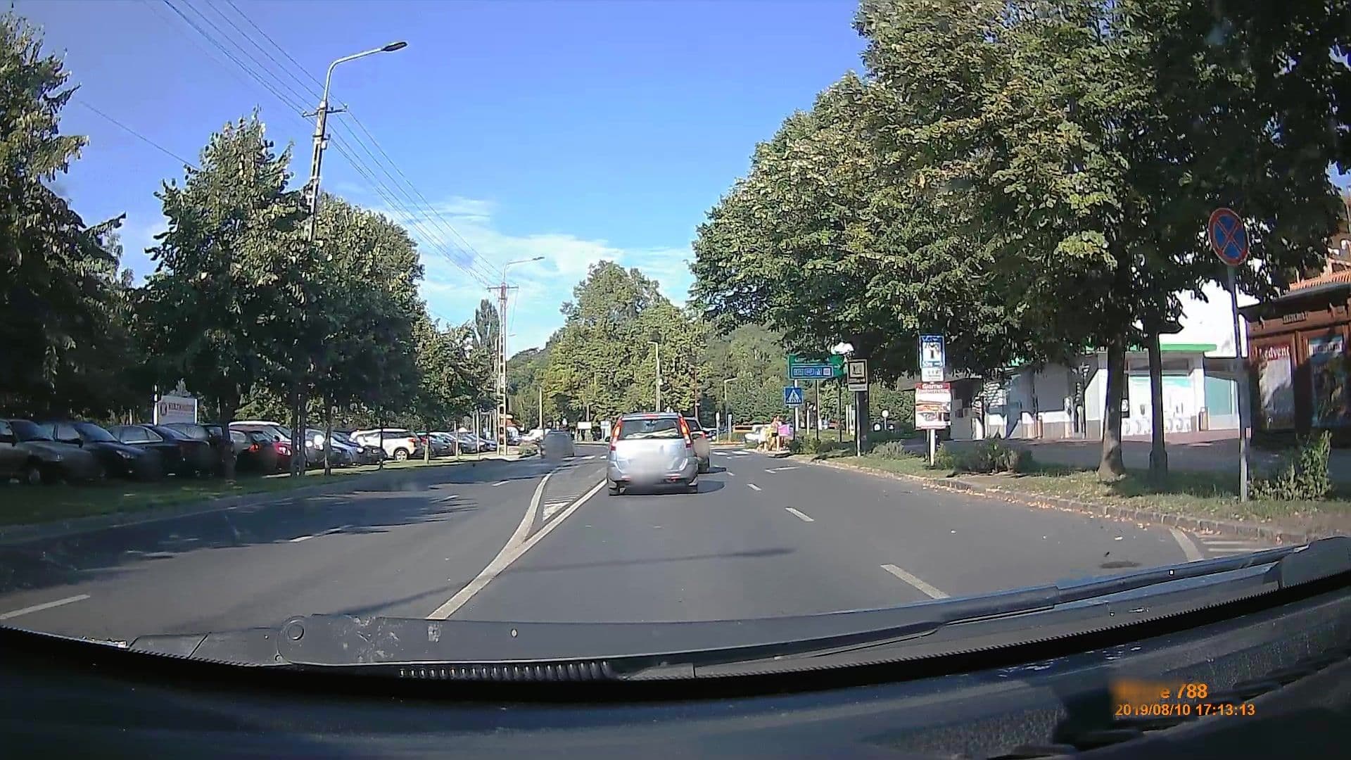Street view near Korona Apartman Balatonboglár, Balatonboglár — © geox123 (CC BY-SA · Mapillary)