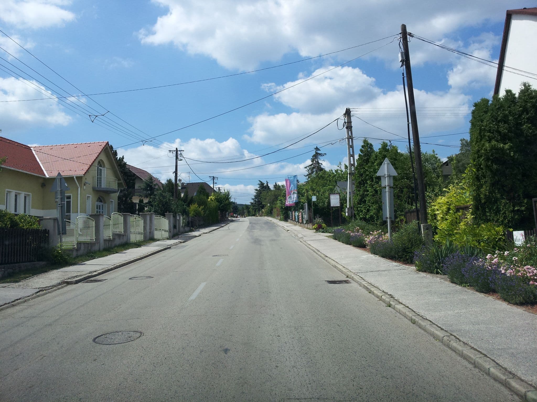 Street view near Simon Ház Csopak, Csopak — © kolesajr (CC BY-SA · Mapillary)