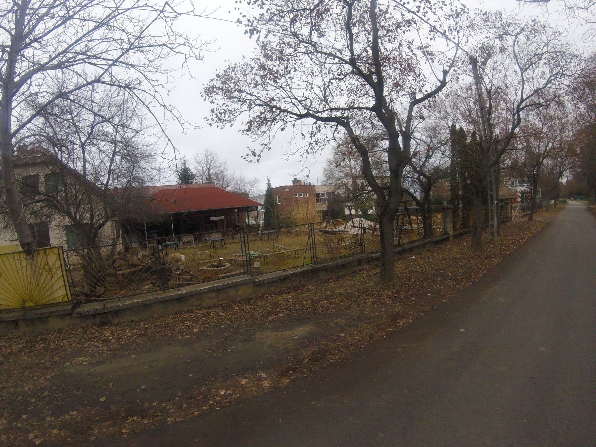 Street view near Hotel Magaspart, Balatonföldvár — © utvonalfelmeresek (CC BY-SA · Mapillary)