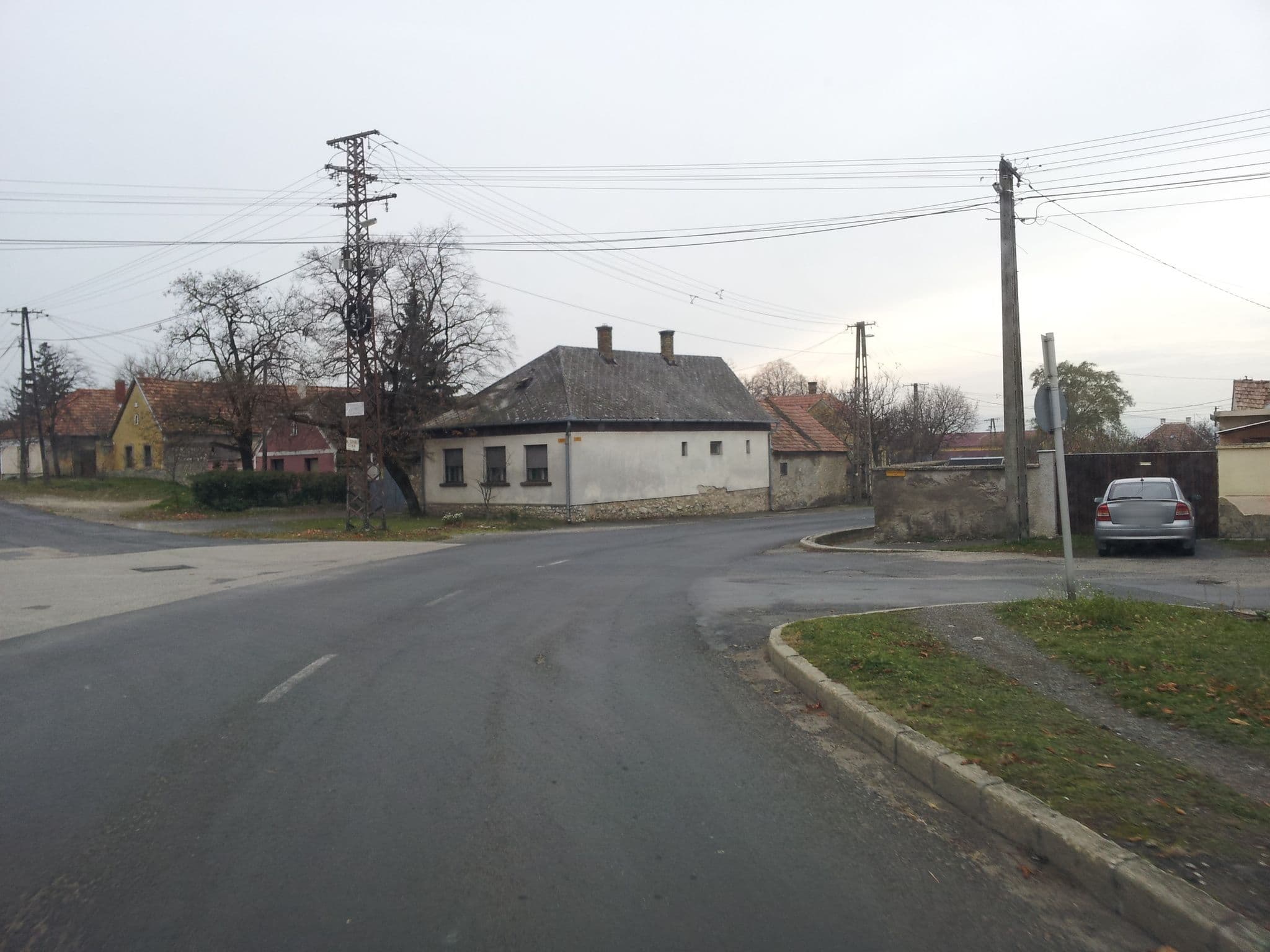 Street view near Kiskör Vendégház, Sümeg — © kolesajr (CC BY-SA · Mapillary)