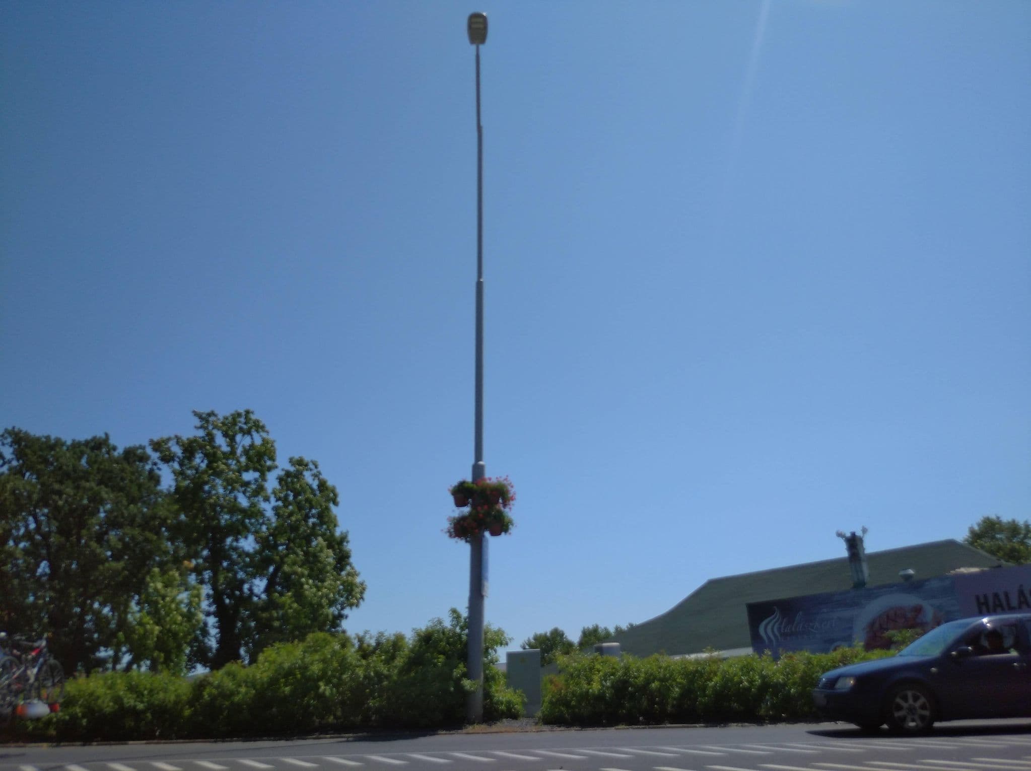 Street view near Happy Camp mobile homes in BalatonTourist Füred Camping & Bungalows, Balatonfüred — © grozsa11 (CC BY-SA · Mapillary)