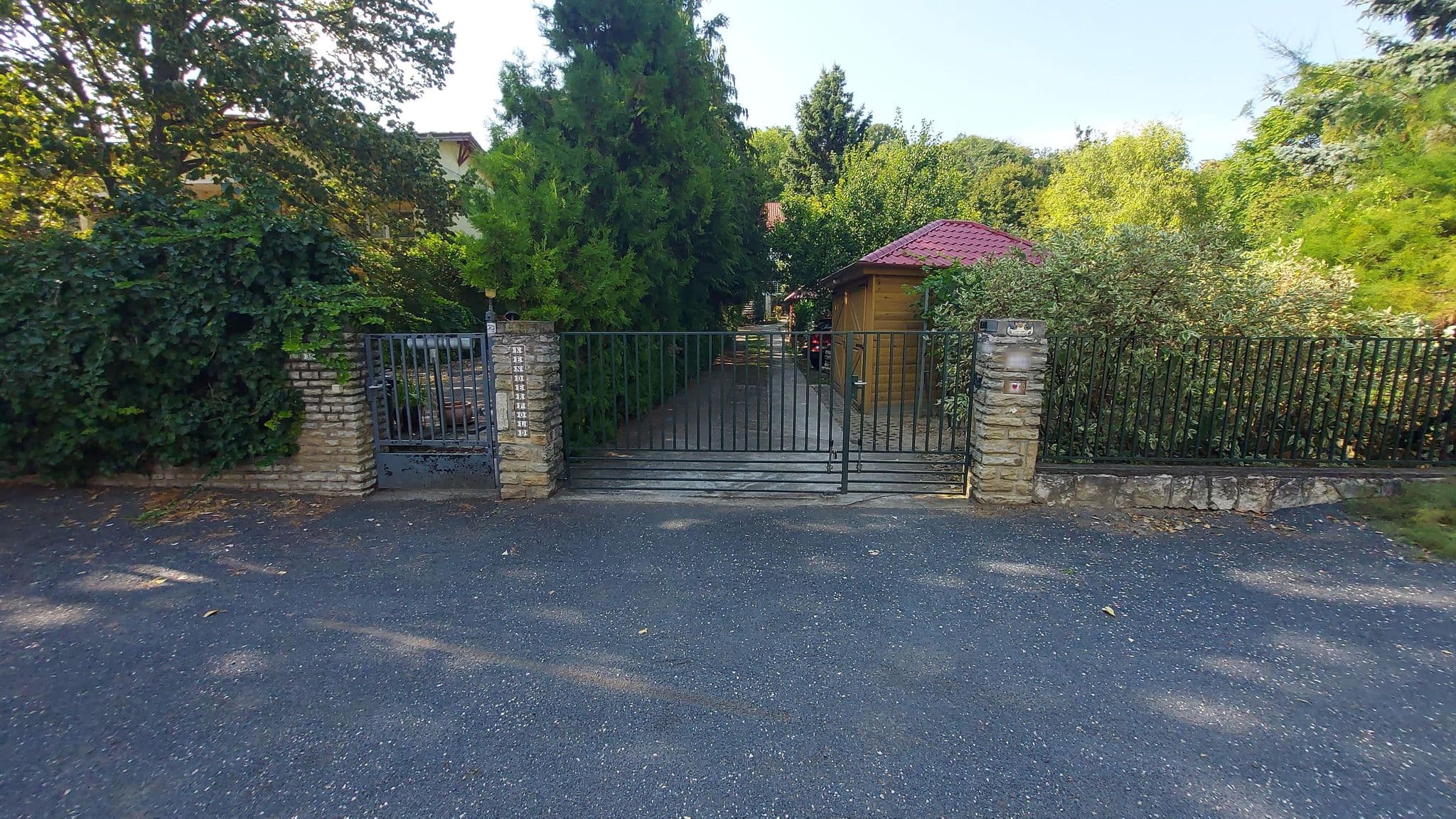 Street view near Hello Balcsi Panzió, Tihany — © vasony (CC BY-SA · Mapillary)
