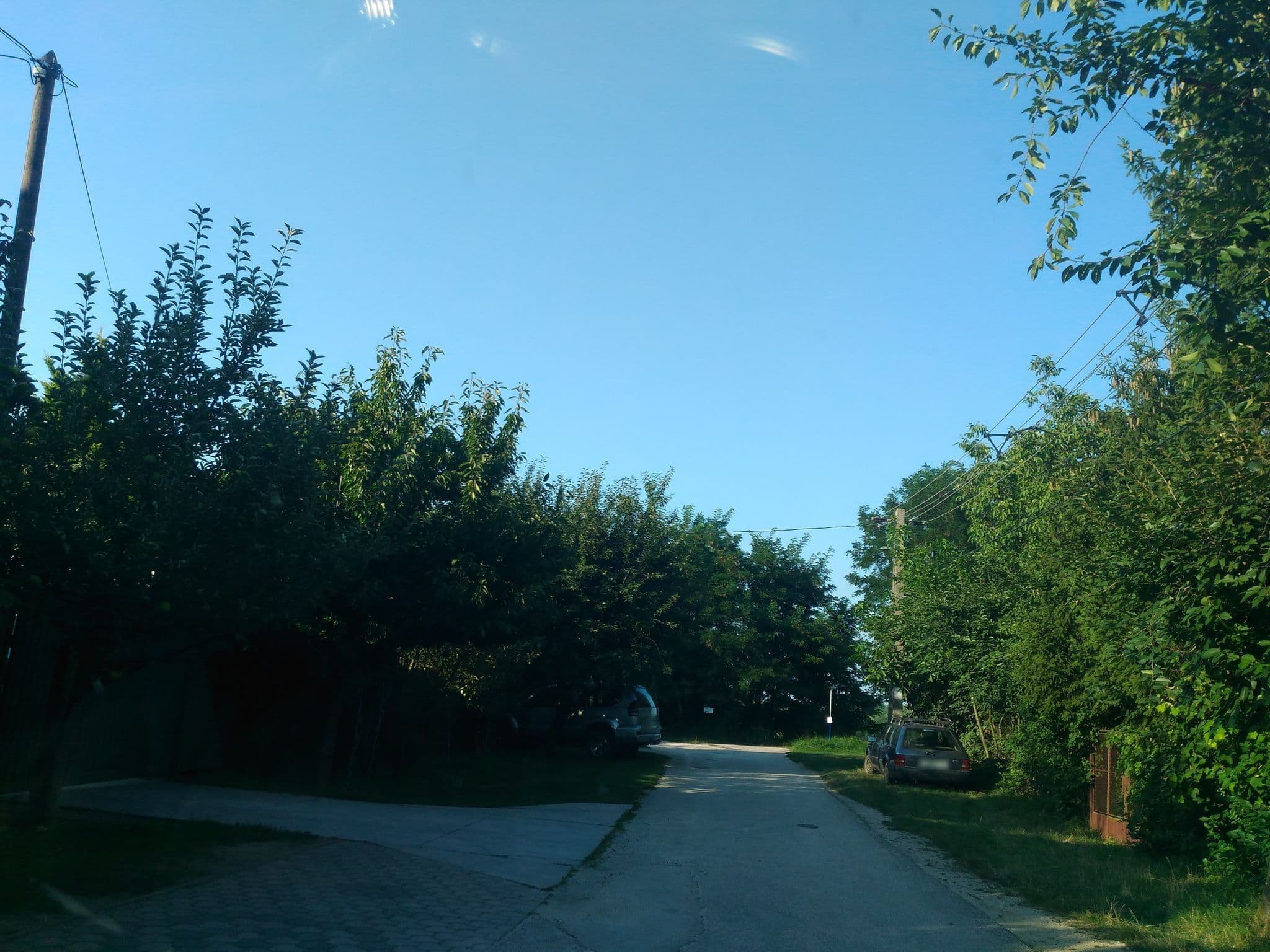 Street view near Konyári vendégház, Balatonszemes — © esandorhu (CC BY-SA · Mapillary)