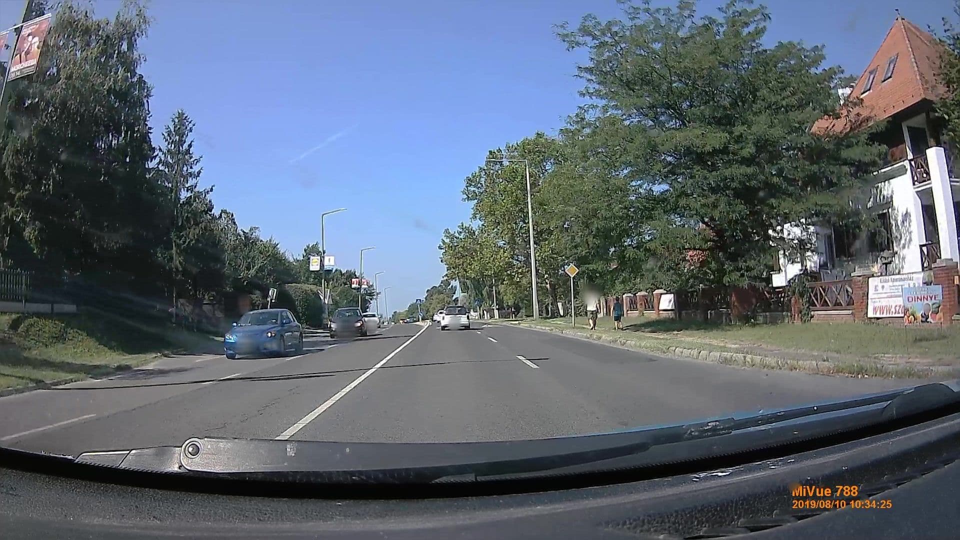 Street view near Kilátó Apartman, Balatonföldvár — © geox123 (CC BY-SA · Mapillary)