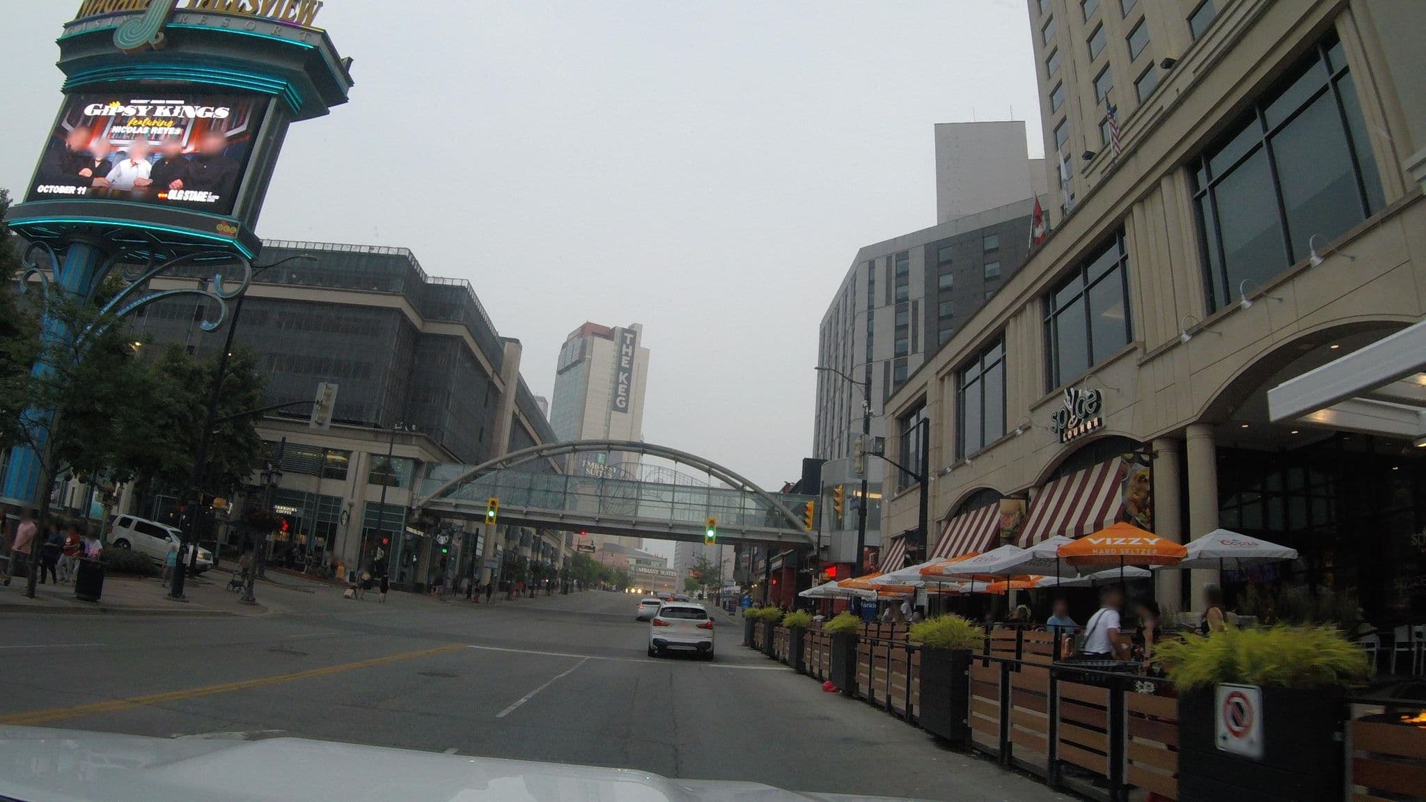 Street view near Hilton Niagara Falls, Niagara Falls — © raveneye (CC BY-SA · Mapillary)
