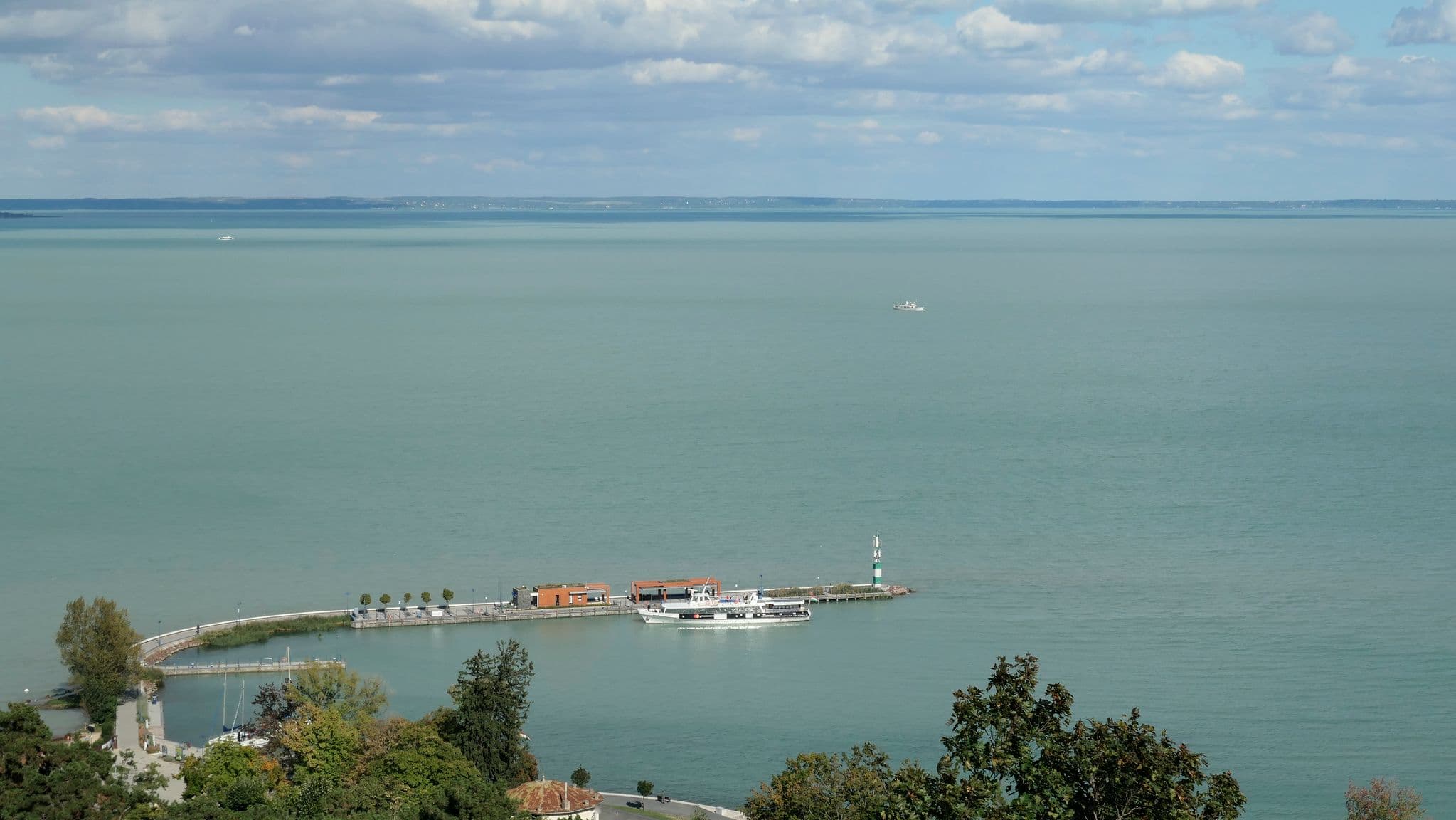 Street view near Villa Éva, Tihany — © kovecses (CC BY-SA · Mapillary)