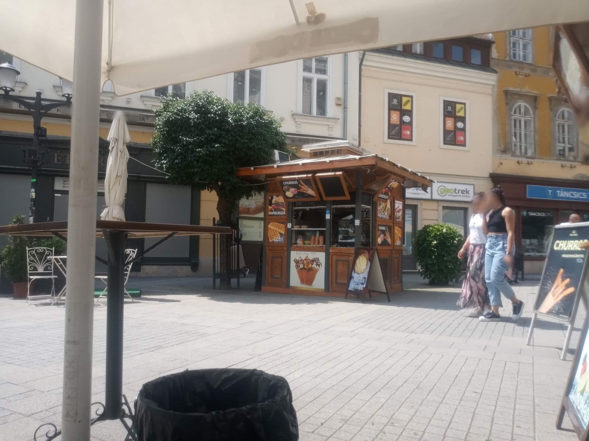 Street view near City Komfort Apartman, Győr — © grozsa11 (CC BY-SA · Mapillary)