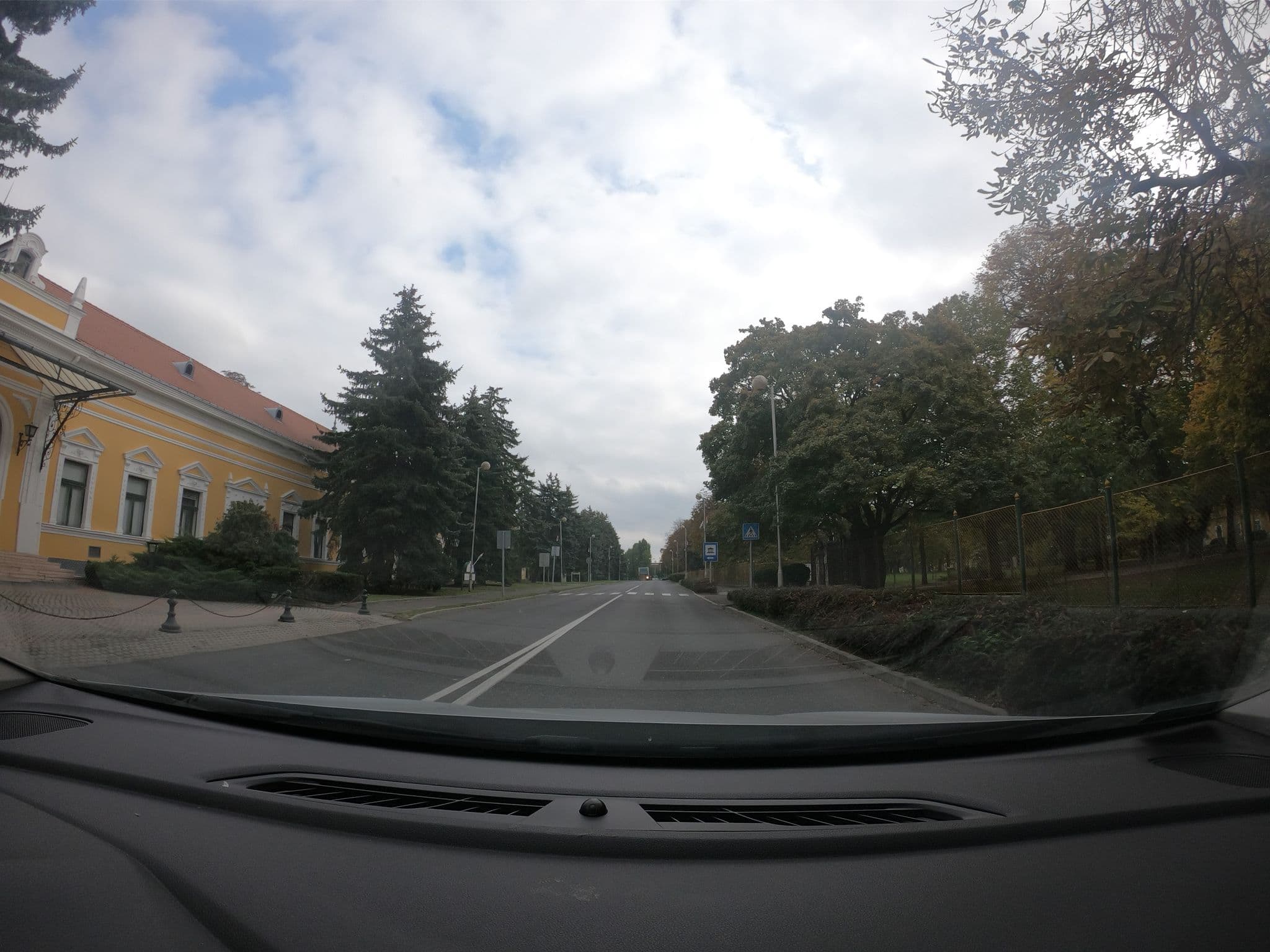 Street view near Imperiál Hotel, Bábolna — © vst (CC BY-SA · Mapillary)