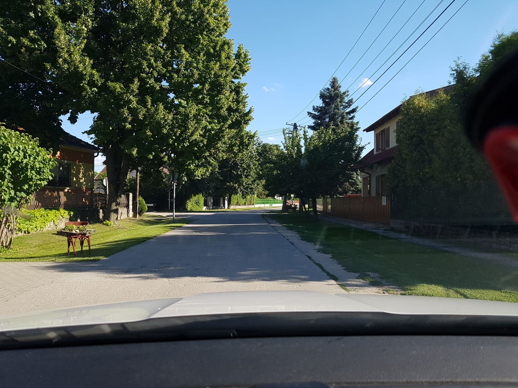 Street view near Cseresznyés Panzió, Hédervár — © grin (CC BY-SA · Mapillary)