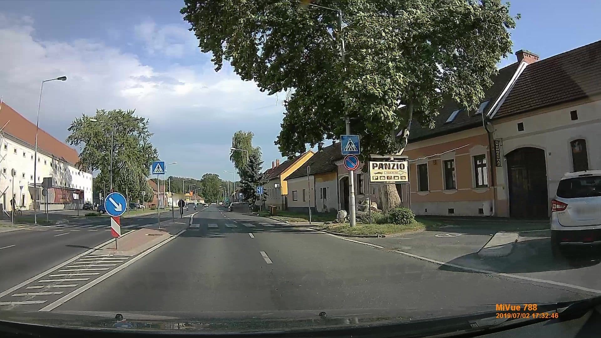 Street view near Lunzer Vendégház, Mosonmagyaróvár — © geox123 (CC BY-SA · Mapillary)