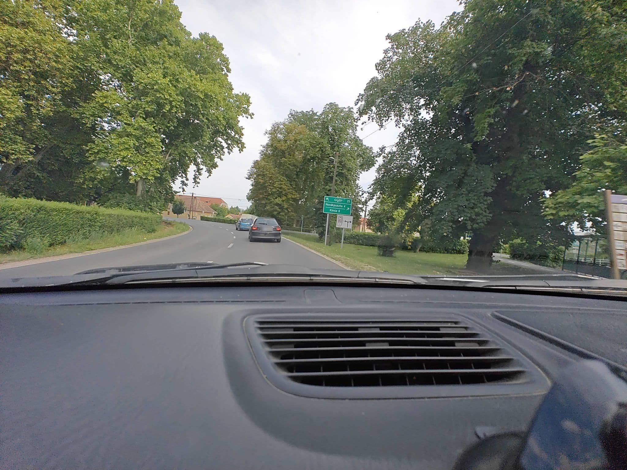 Street view near Héderváry Kastély, Hédervár — © Winner_hun (CC BY-SA · Mapillary)