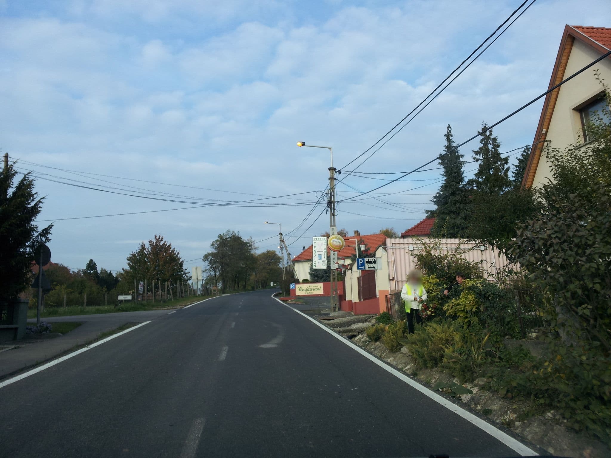 Street view near Pannon Panzió Étterem, Pannonhalma — © kolesajr (CC BY-SA · Mapillary)