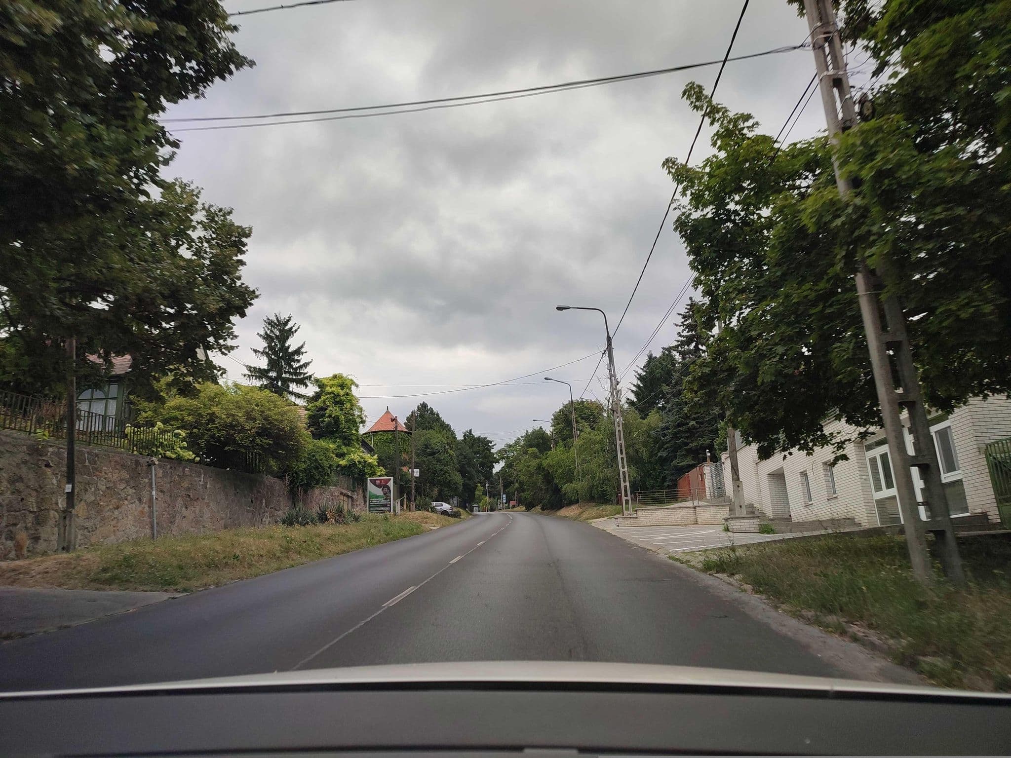 Street view near Aqua, Budakeszi — © teamwork (CC BY-SA · Mapillary)