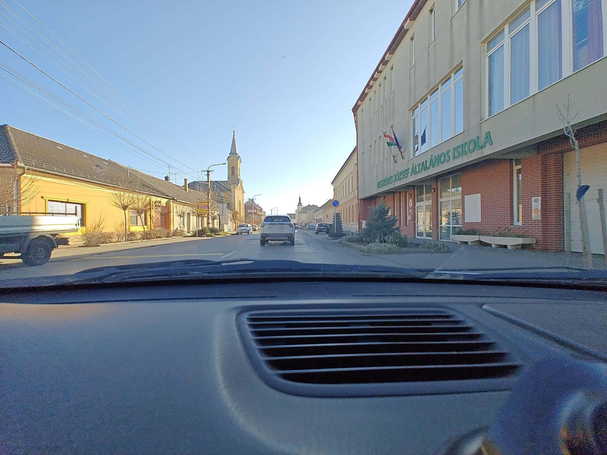 Street view near Liget Vendégház Dunaföldvár, Dunaföldvár — © Winner_hun (CC BY-SA · Mapillary)