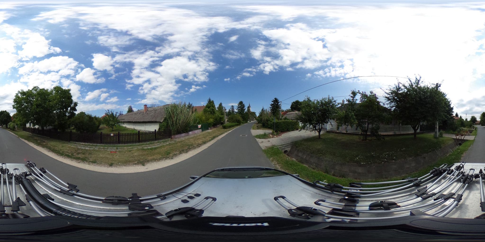 Street view near Friends & Family Apartmanok Velence, Velence — © kolesajr (CC BY-SA · Mapillary)