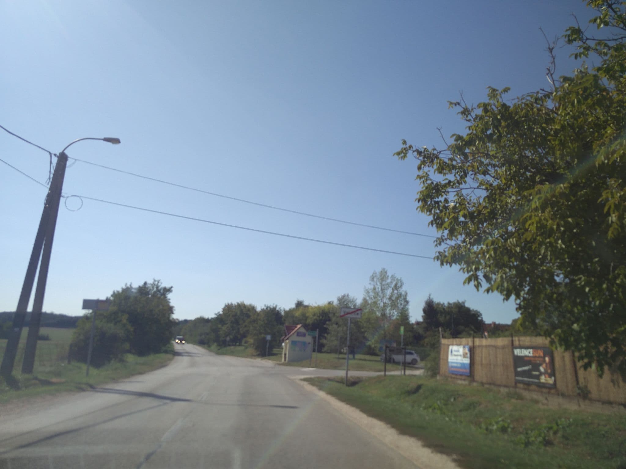 Street view near VelenceSun Medencés Apartman Ház Velence, Velence — © kami911 (CC BY-SA · Mapillary)