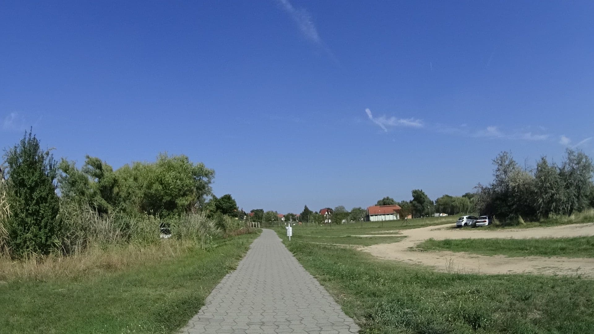 Street view near Velence Panzio, Velence — © ramap (CC BY-SA · Mapillary)