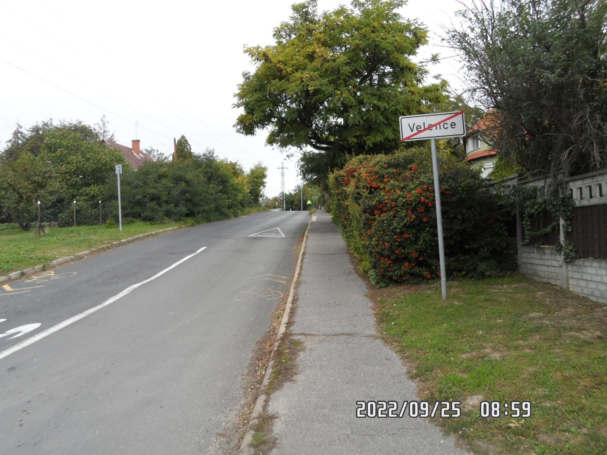 Street view near Mediterrán Panzió, Velence — © FODORP (CC BY-SA · Mapillary)