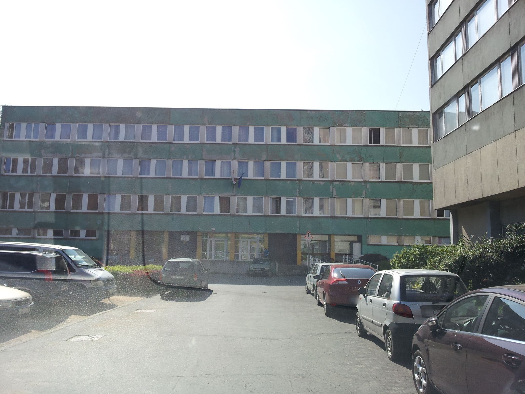 Street view near Nemes Nagy Ágnes Kollégium, Székesfehérvár — © kolesajr (CC BY-SA · Mapillary)