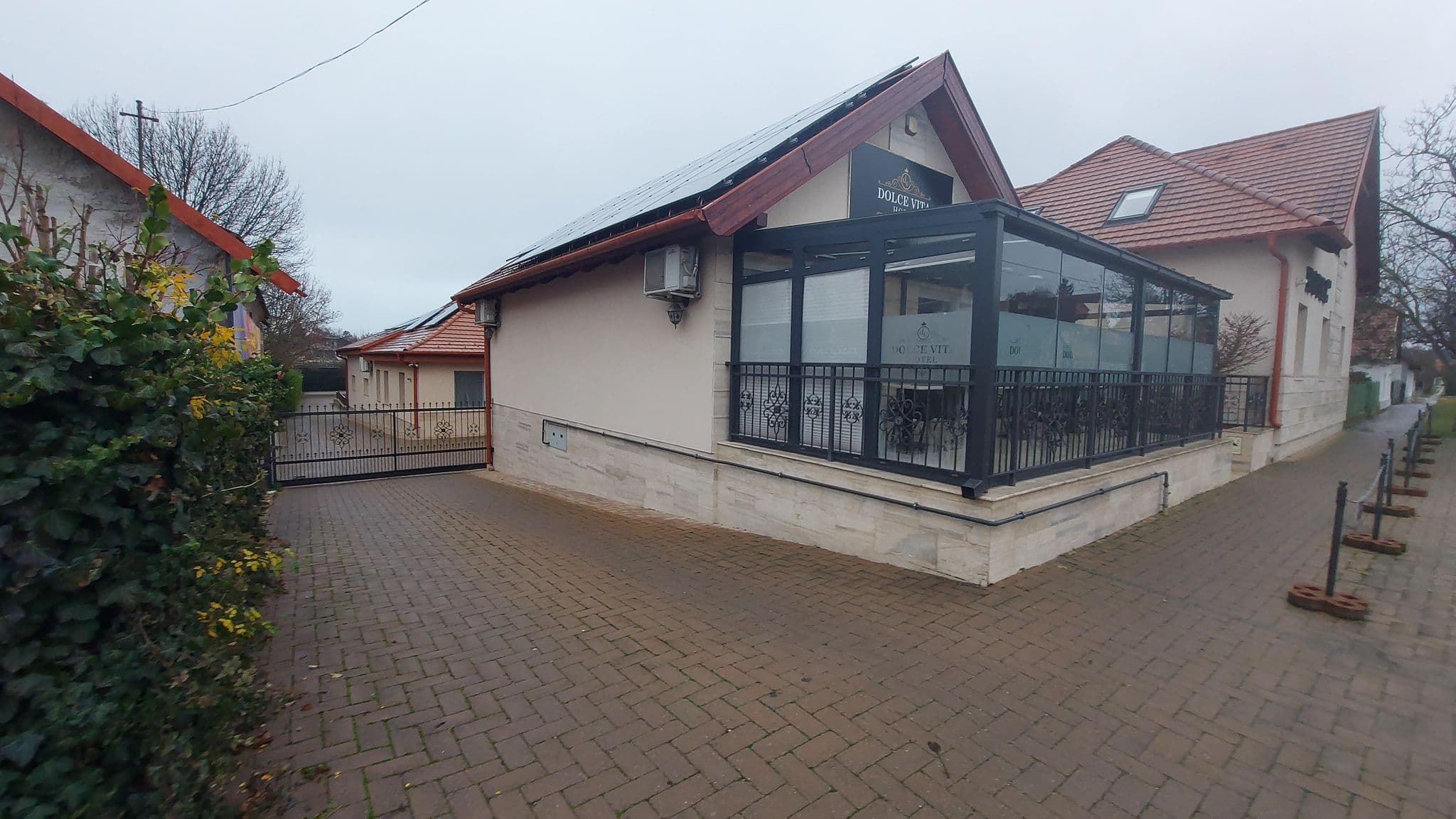 Street view near Dolce Vita Panzió, Balatonkenese — © vasony (CC BY-SA · Mapillary)