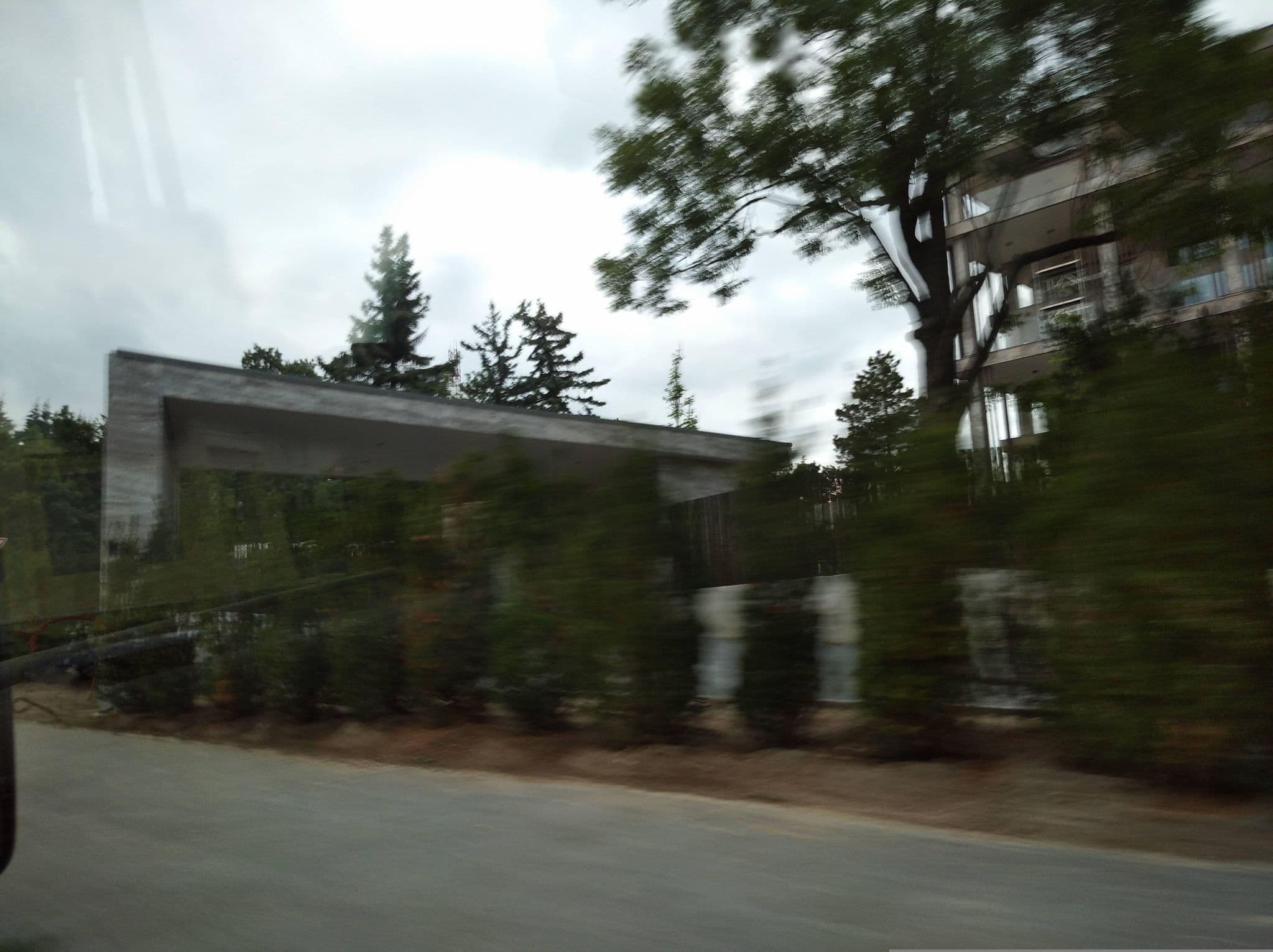 Street view near Sunlight Hotel, Mártonhegy — © grozsa11 (CC BY-SA · Mapillary)