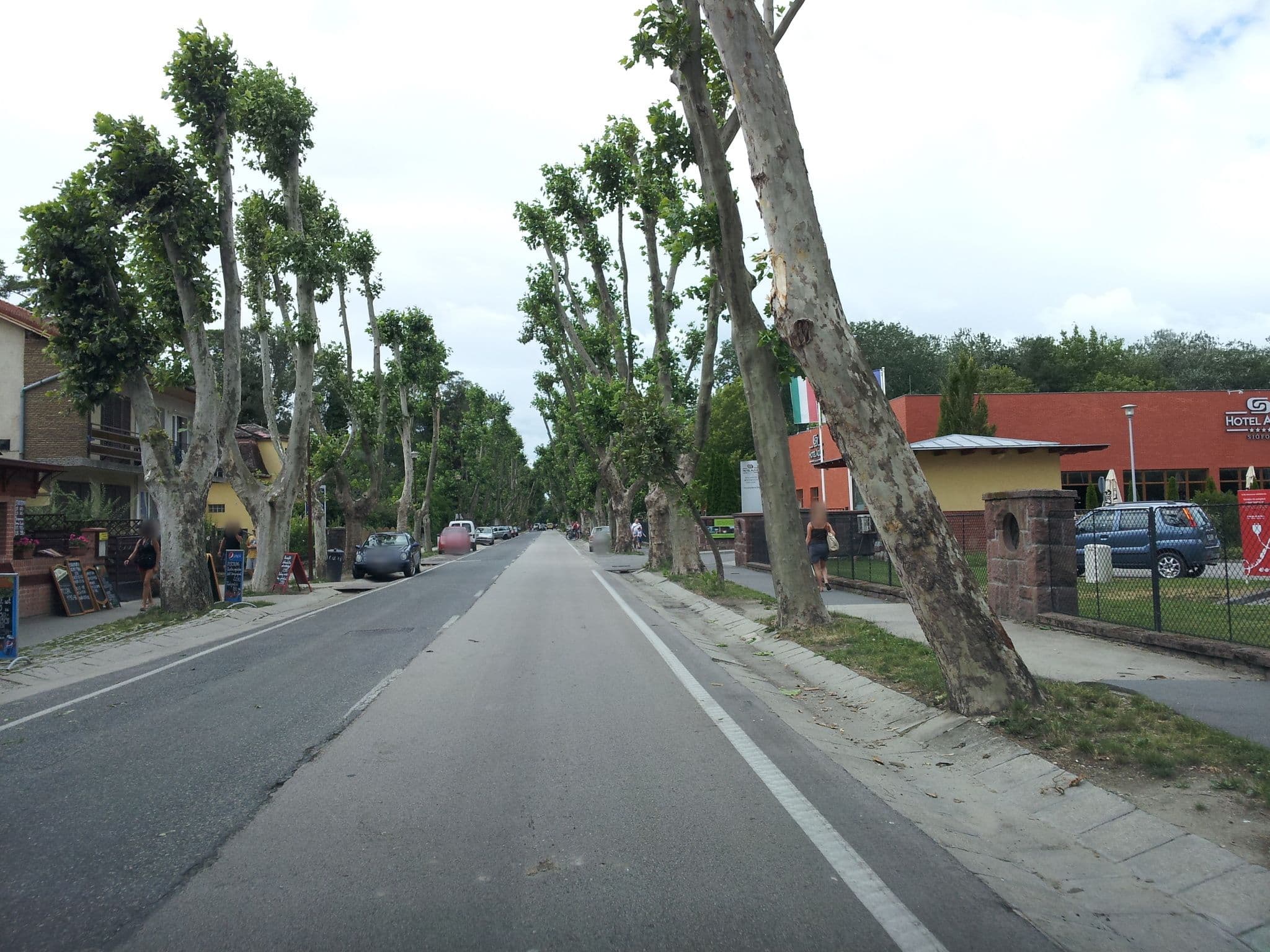 Street view near Iregi Guesthouse, Siófok — © kolesajr (CC BY-SA · Mapillary)