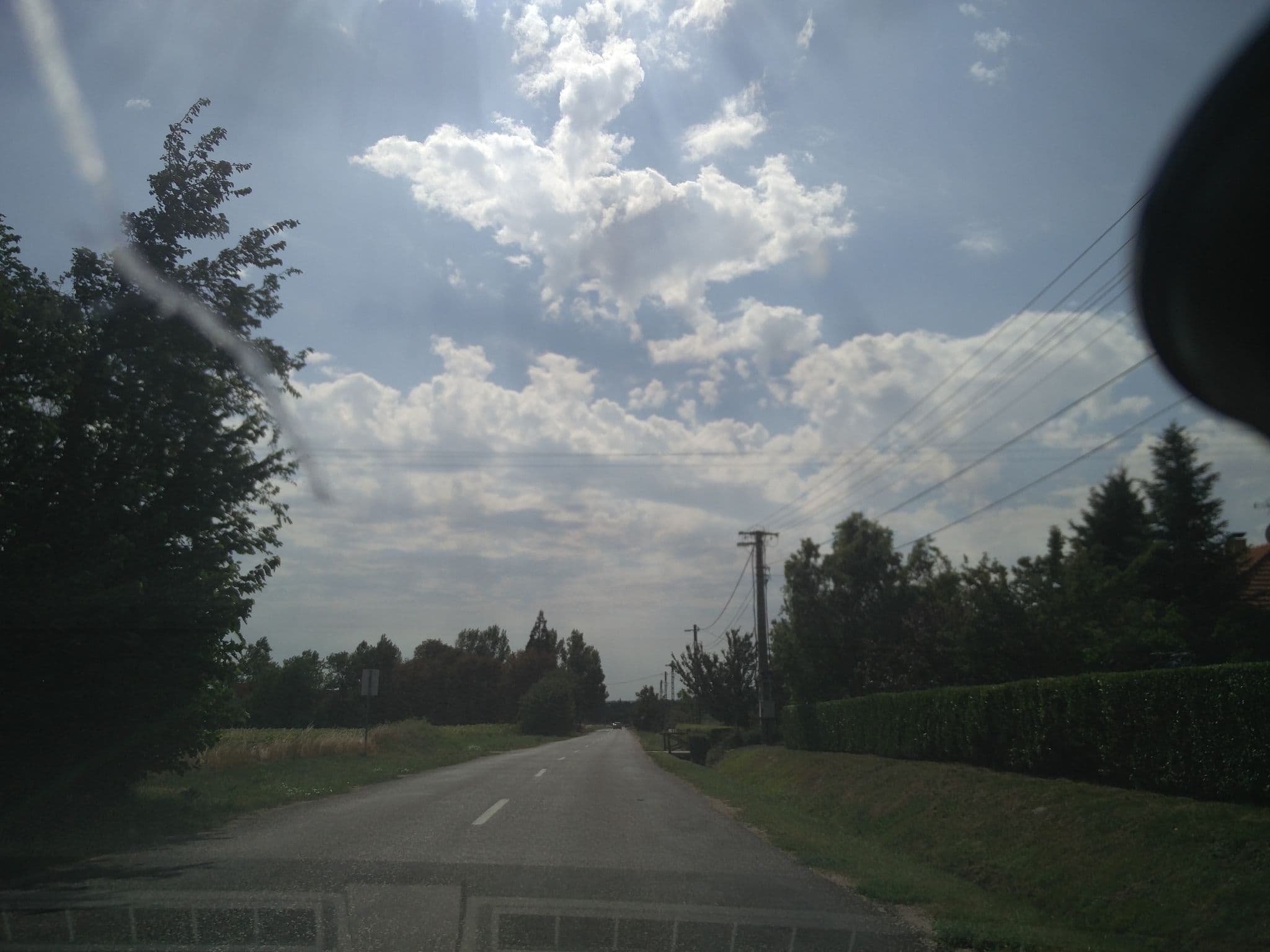 Street view near Walzer Étterem és Panzió, Velence — © kami911 (CC BY-SA · Mapillary)