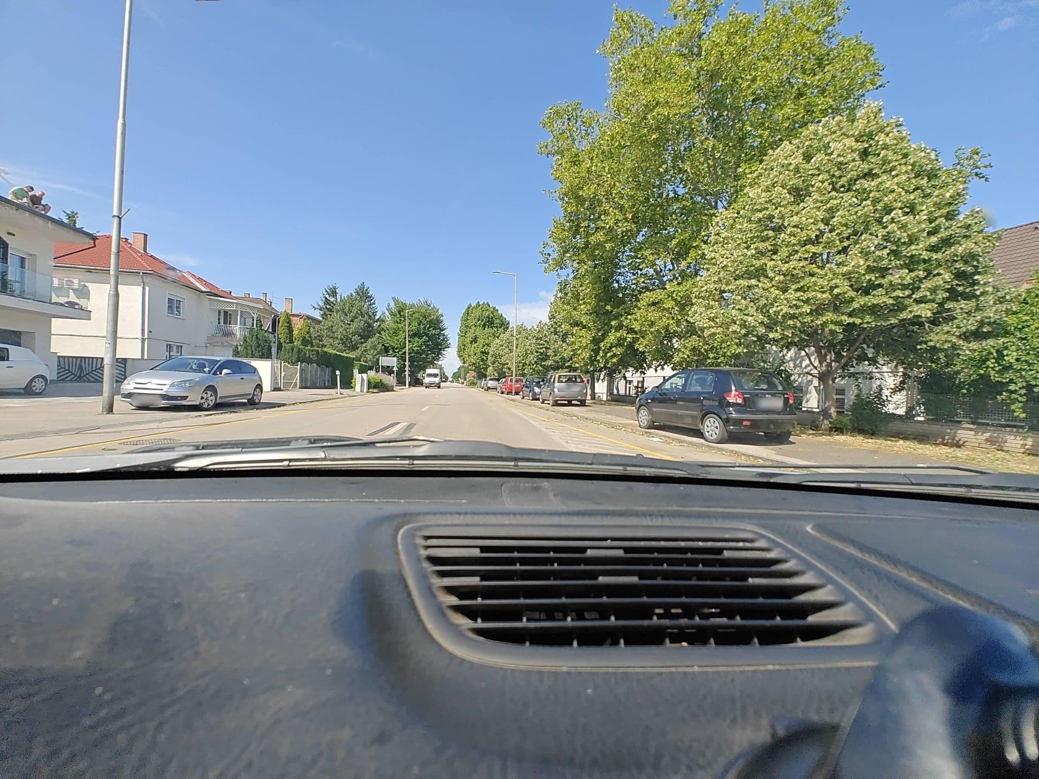 Street view near Riviéra Apartmanház, Siófok — © Winner_hun (CC BY-SA · Mapillary)