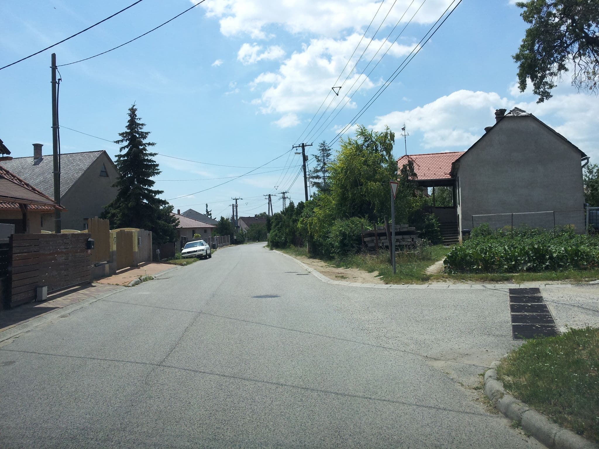 Street view near Lívia Apartman Balatonalmádi, Balatonalmádi — © kolesajr (CC BY-SA · Mapillary)